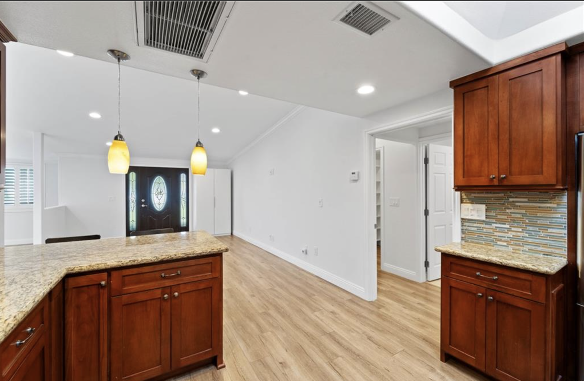 Seal Beach, California, 90740, United States, 2 Bedrooms Bedrooms, ,2 BathroomsBathrooms,Residential,For Sale,1996114