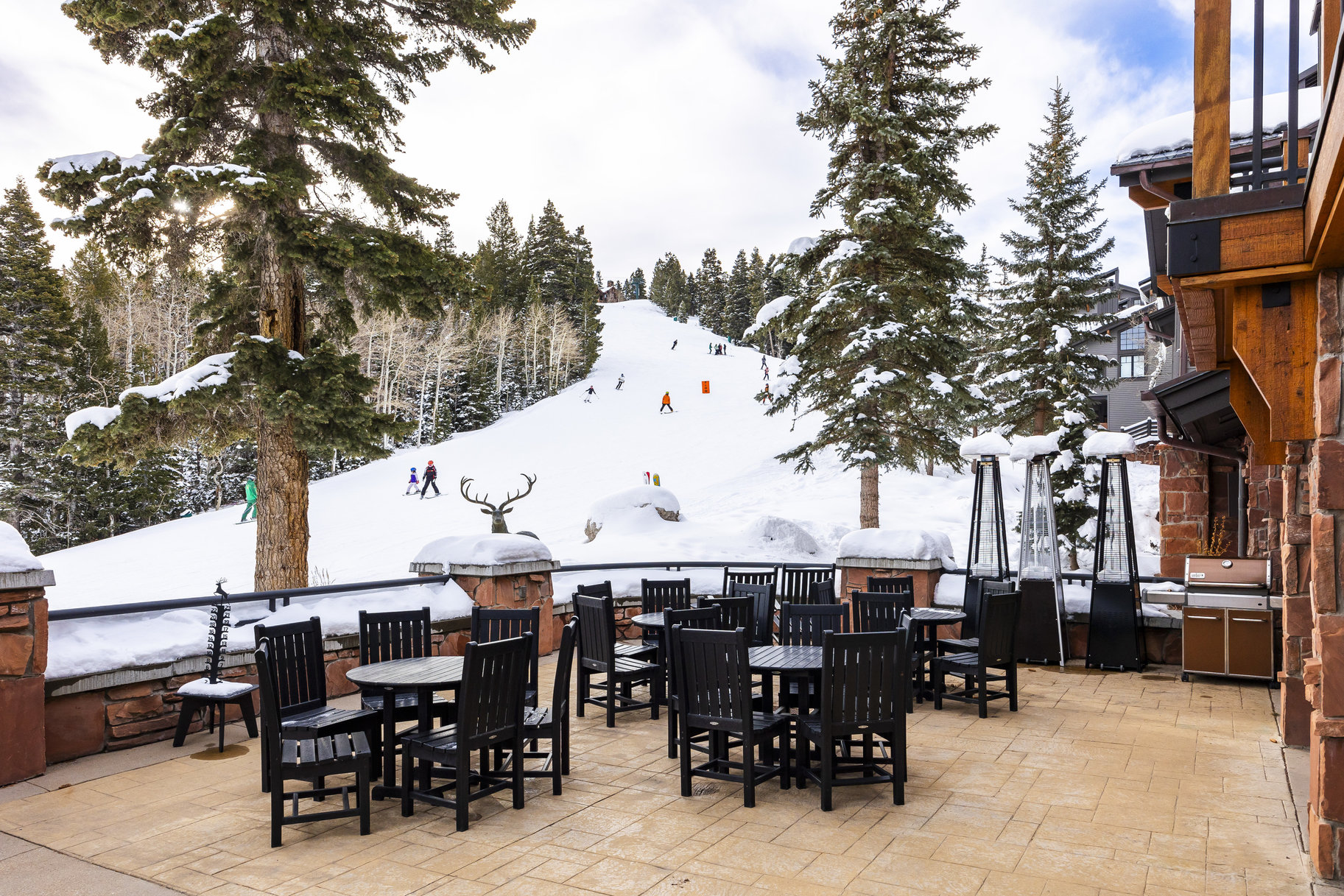  Rare End Unit in Stag Lodge with Unmatched Views & Ski Access - 物件實景