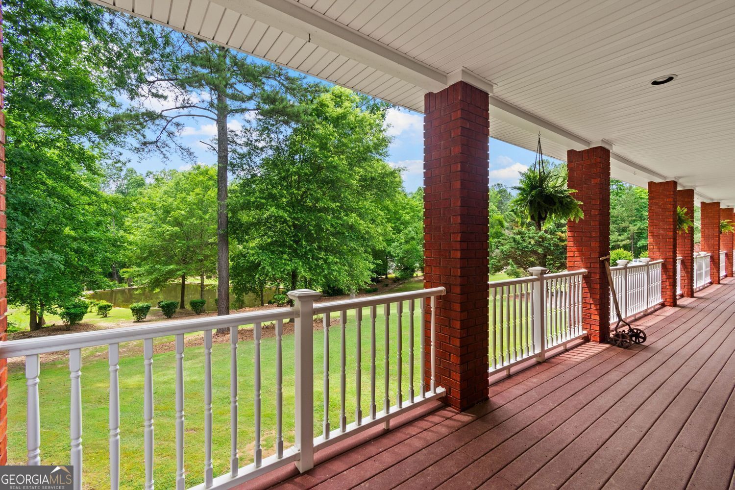 Cumming, Georgia, 30028, United States, 4 Bedrooms Bedrooms, ,5 BathroomsBathrooms,Residential,For Sale,1859105