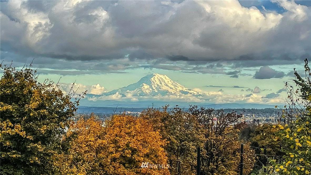 35 BROADWAY 1, TACOMA, Washington, 98402, United States, 3 Bedrooms Bedrooms, ,3 BathroomsBathrooms,Residential,For Sale,35 BROADWAY 1,1625903