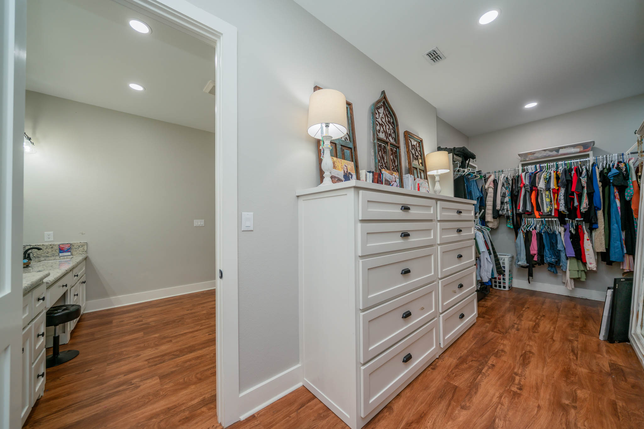 Jacksonville, Texas, 75766, United States, 4 Bedrooms Bedrooms, ,3 BathroomsBathrooms,Residential,For Sale,1978042