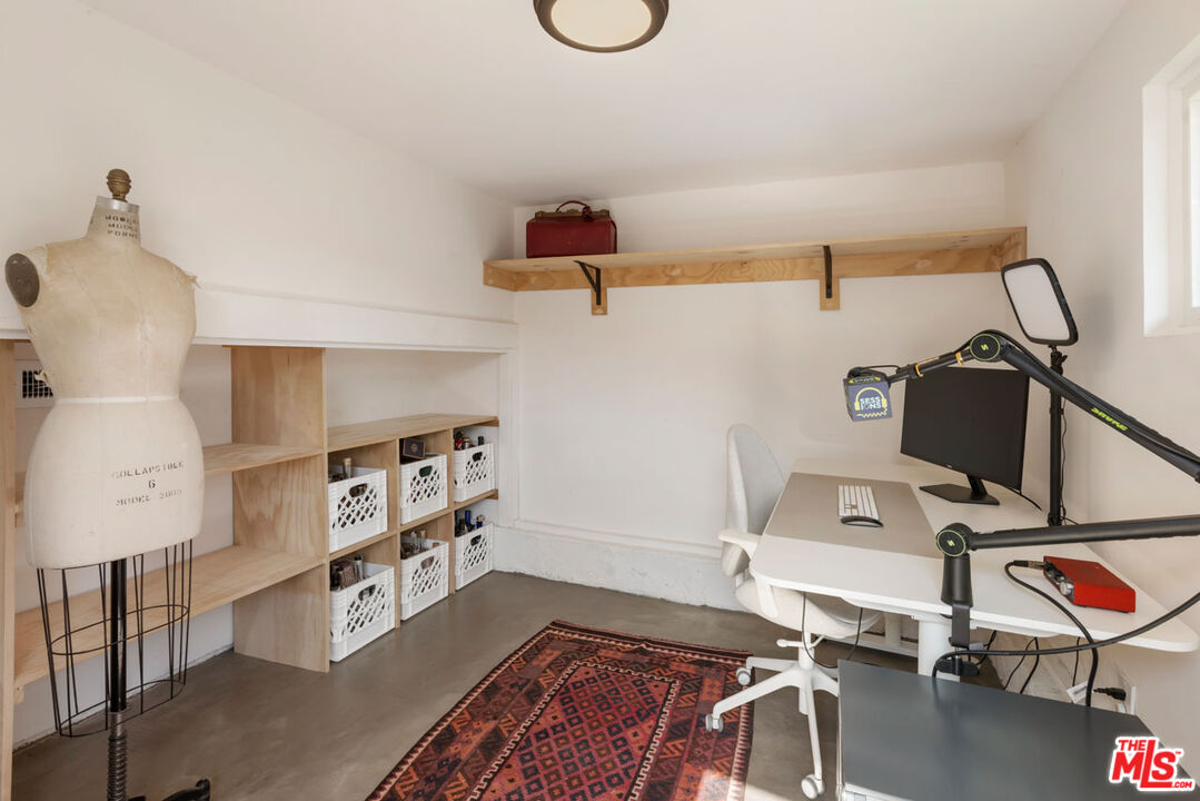 Los Angeles, California, 90032, United States, 3 Bedrooms Bedrooms, ,1 BathroomBathrooms,Residential,For Sale,1992073