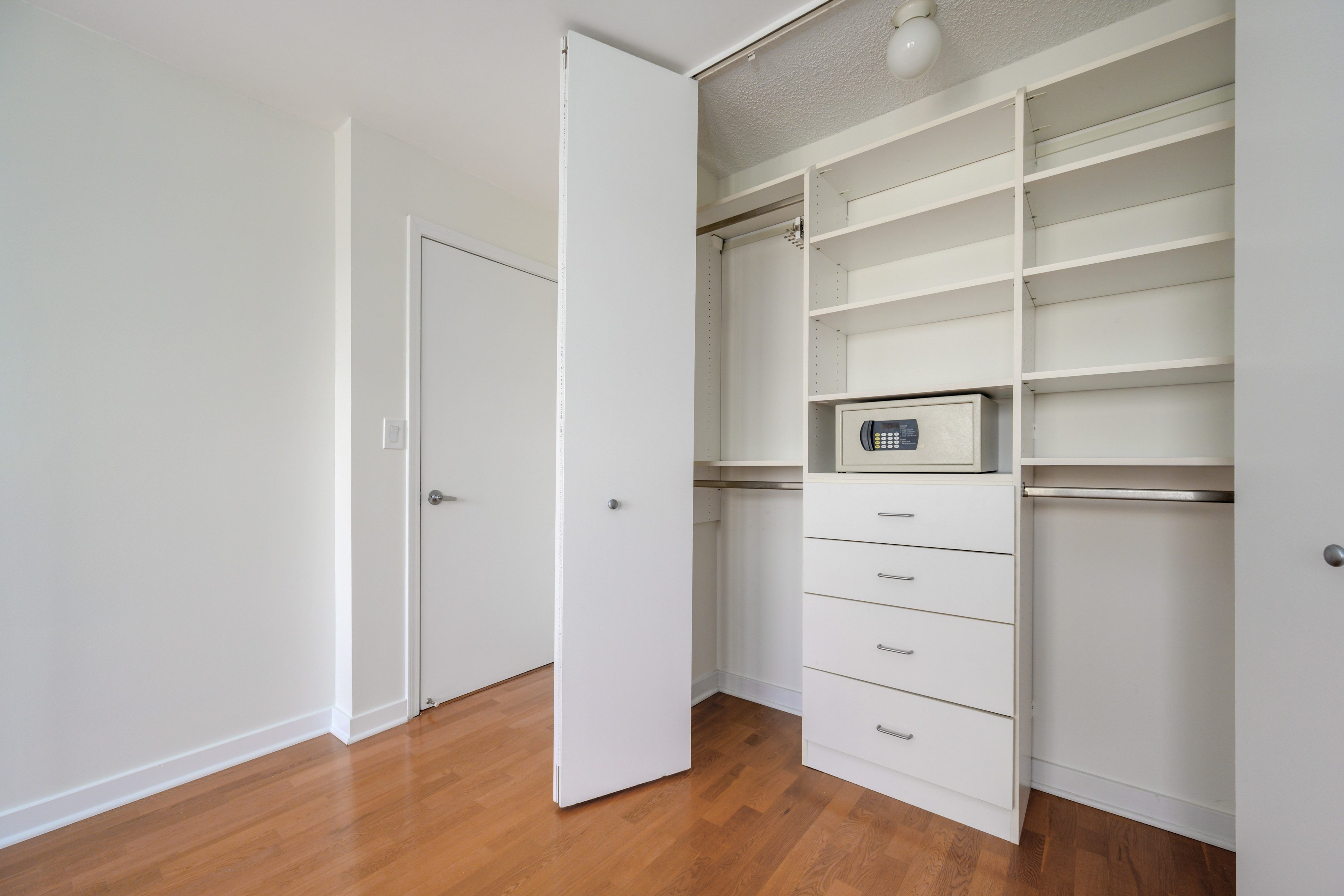  Spacious and Bright Perfectly Located in River North - 物件實景