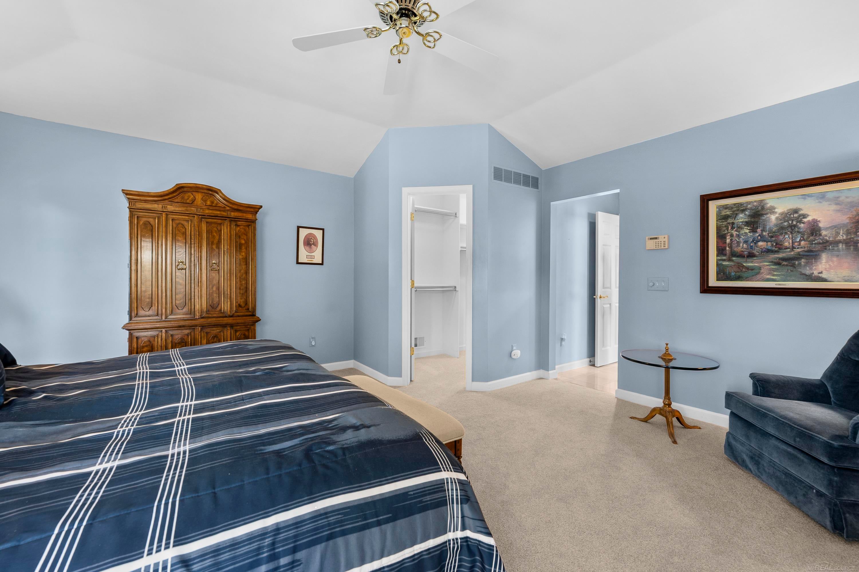 Rochester Hills, Michigan, 48307, United States, 2 Bedrooms Bedrooms, ,4 BathroomsBathrooms,Residential,For Sale,1979749