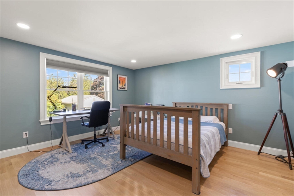 Braintree, Massachusetts, 02184, United States, 3 Bedrooms Bedrooms, ,5 BathroomsBathrooms,Residential,For Sale,1940889