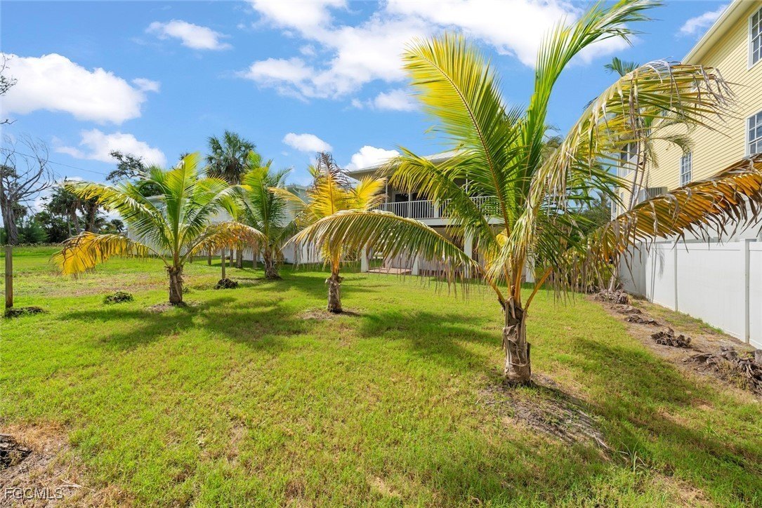 Fort Myers Beach, Florida, 33931, United States, 2 Bedrooms Bedrooms, ,1 BathroomBathrooms,Residential,For Sale,1983185