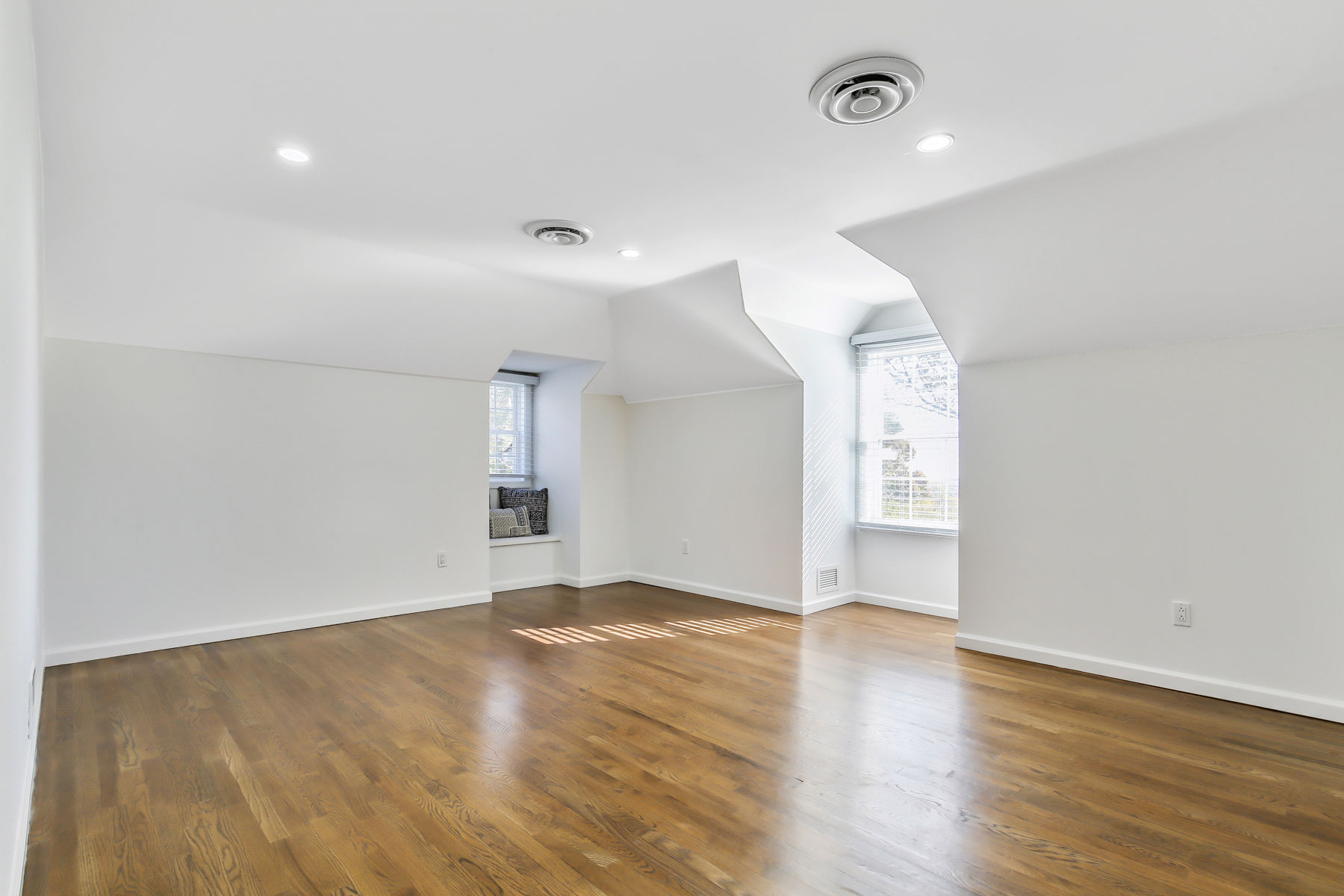  1008 Mary Allen Lane, Mountainside, NJ 07092 - 物件實景
