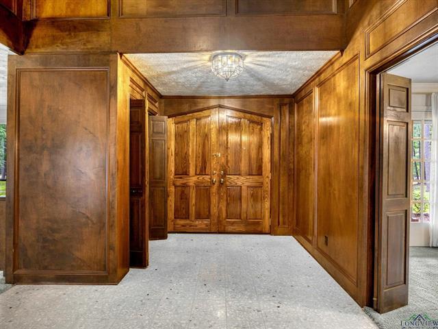 Henderson, Texas, 75652, United States, 3 Bedrooms Bedrooms, ,3 BathroomsBathrooms,Residential,For Sale,1820129
