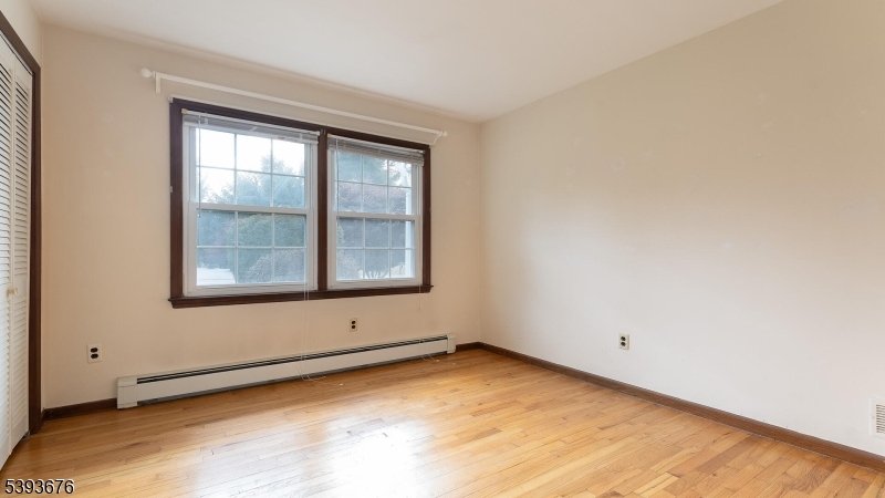 Kingwood Twp., New Jersey, 08867, United States, 3 Bedrooms Bedrooms, ,2 BathroomsBathrooms,Residential,For Sale,1988305