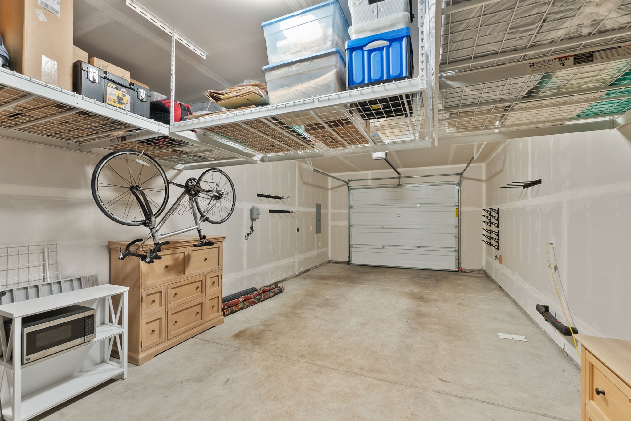 Sisters, Oregon, 97759, United States, 3 Bedrooms Bedrooms, ,2 BathroomsBathrooms,Residential,For Sale,1910956