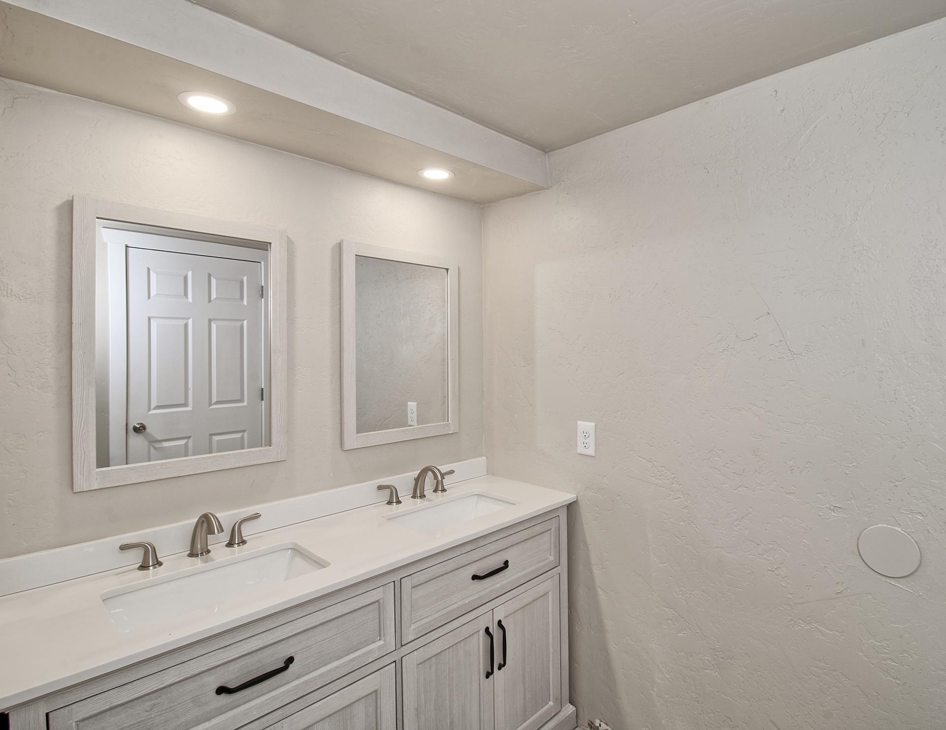 Grand Junction, Colorado, 81501, United States, 8 Bedrooms Bedrooms, ,3 BathroomsBathrooms,Residential,For Sale,1908263