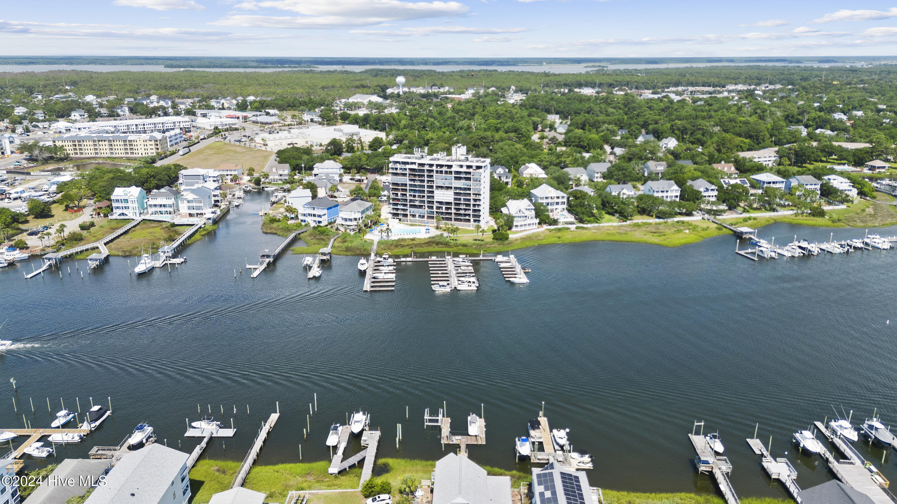 Carolina Beach, North Carolina, 28428, United States, 2 Bedrooms Bedrooms, ,2 BathroomsBathrooms,Residential,For Sale,1821334