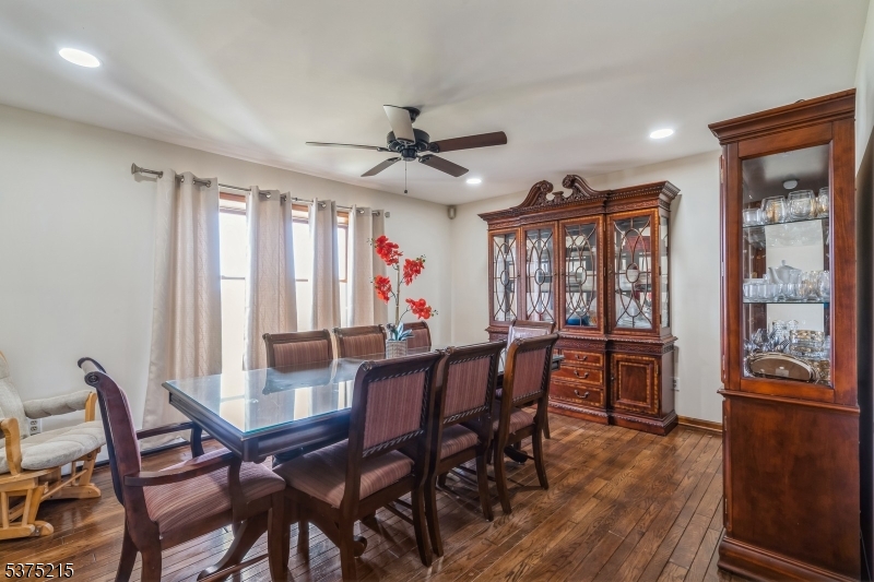 Raritan Twp., New Jersey, 08822, United States, 5 Bedrooms Bedrooms, ,3 BathroomsBathrooms,Residential,For Sale,1908572