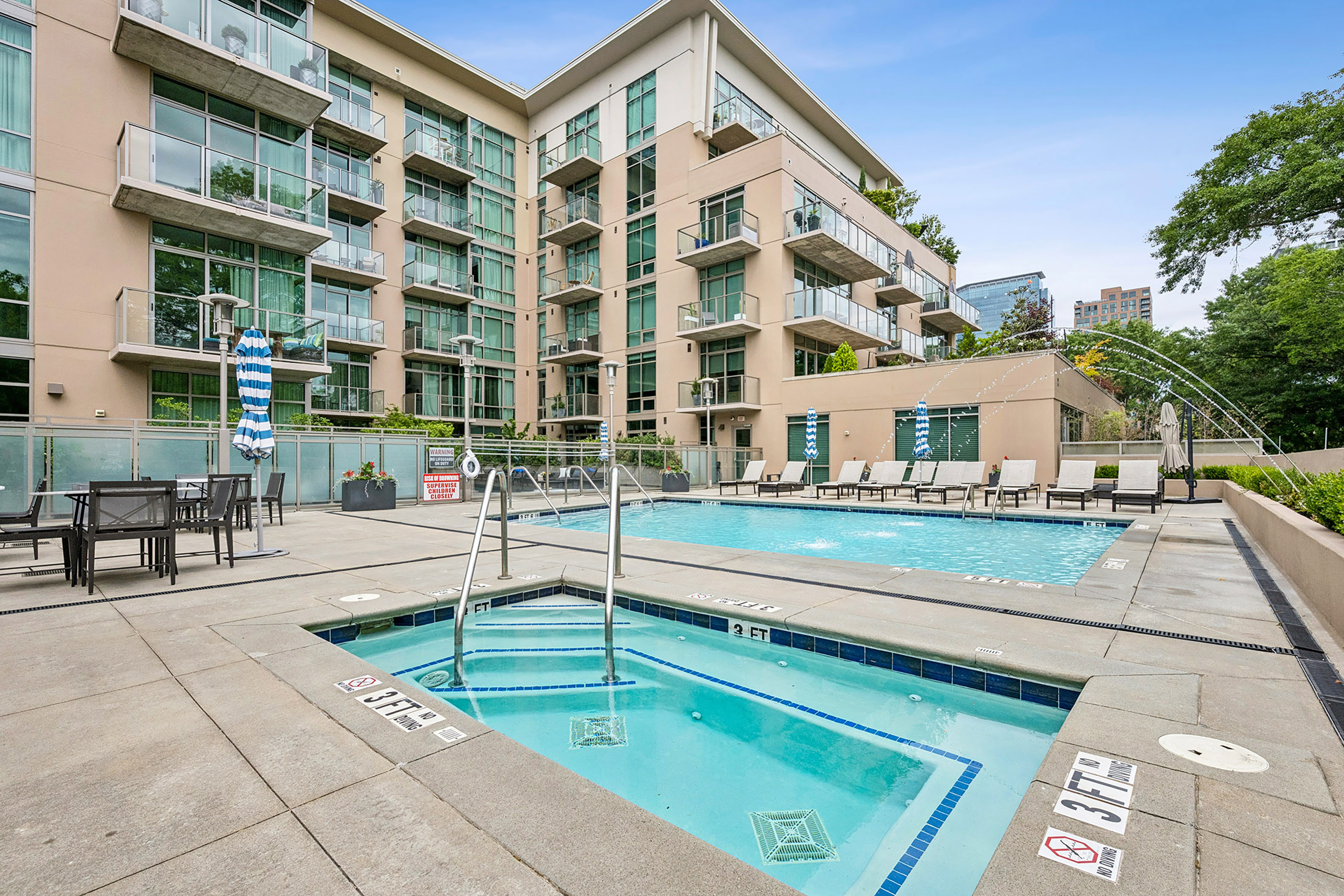  Large One Bedroom Condo in Fantastic Midtown Location - 物件實景