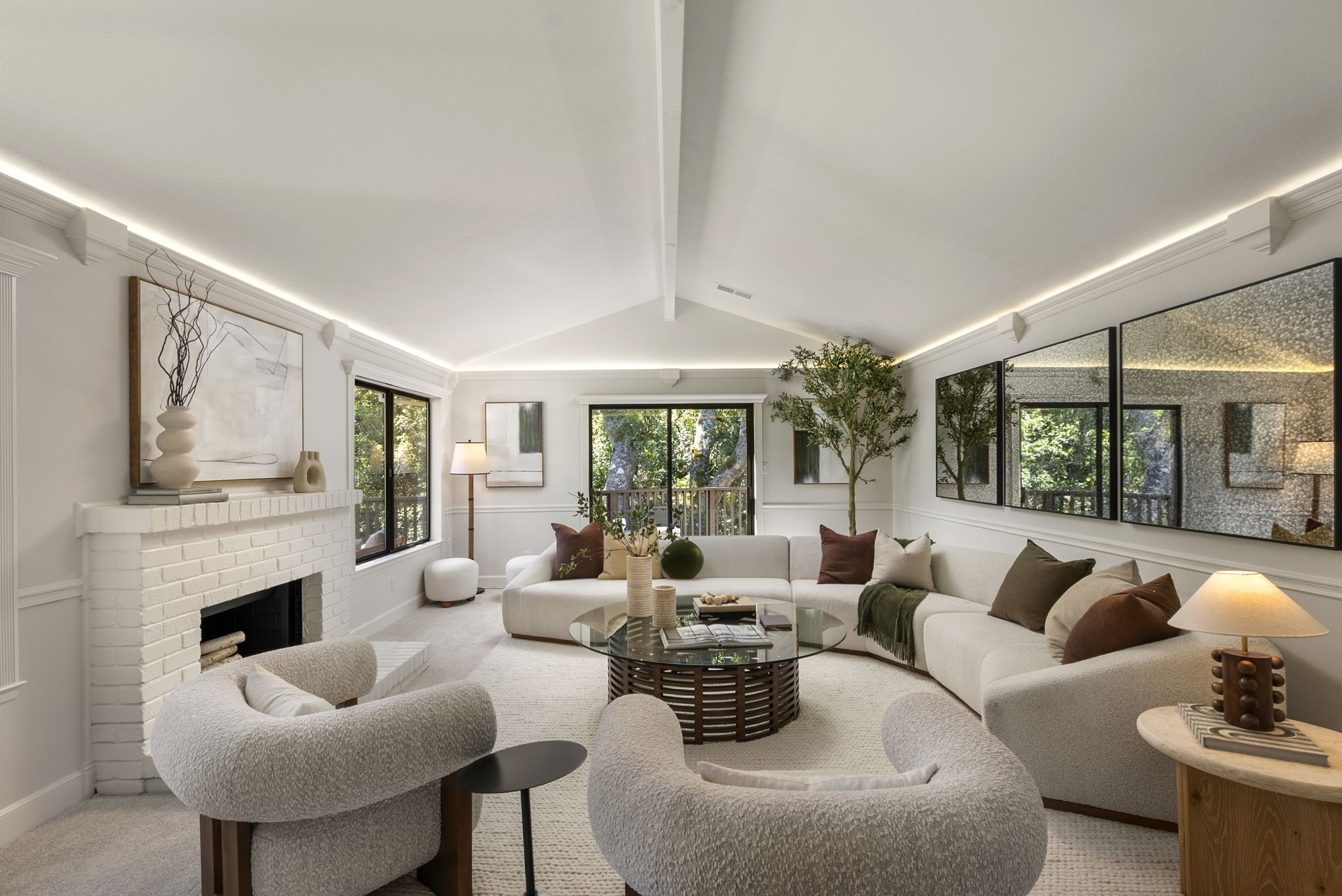  Expansive Residence in Millbrae Highlands - 物件實景