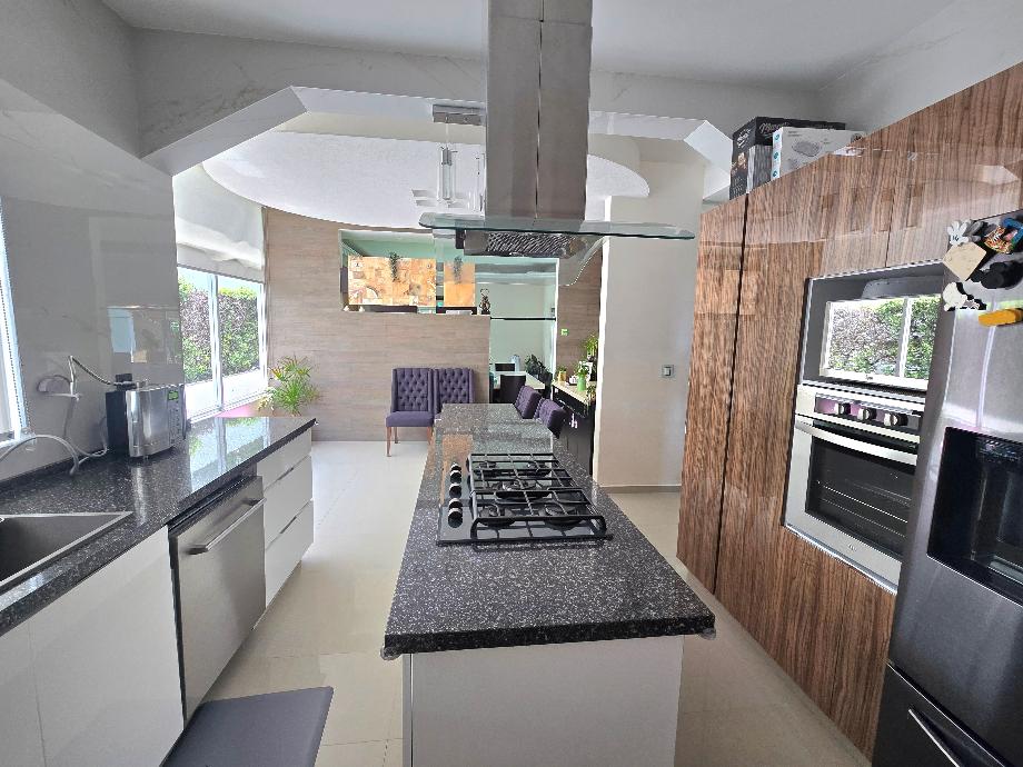 Atizapán de Zaragoza, Estado de méxico, 52930, Mexico, 3 Bedrooms Bedrooms, ,3 BathroomsBathrooms,Residential,For Sale,1840333