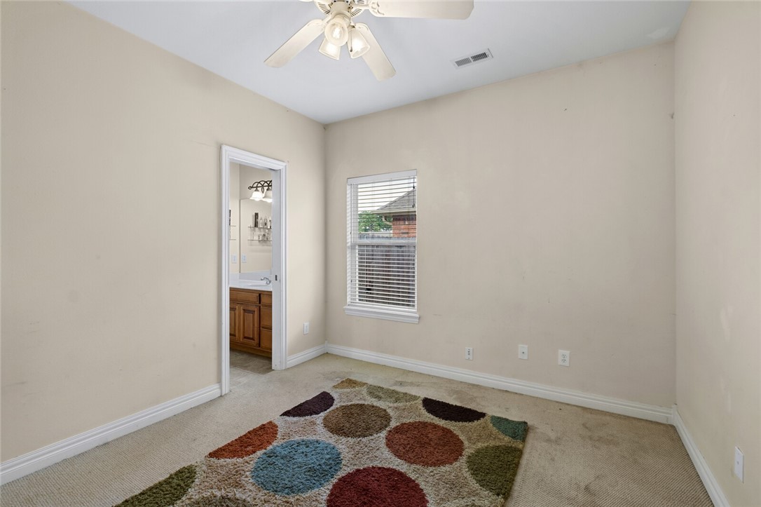 Rogers, Arkansas, 72758, United States, 4 Bedrooms Bedrooms, ,3 BathroomsBathrooms,Residential,For Sale,1821426