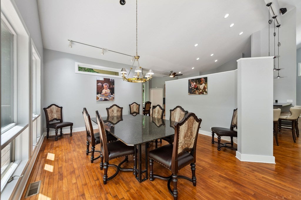 Ellijay, Georgia, 30540, United States, 5 Bedrooms Bedrooms, ,5 BathroomsBathrooms,Residential,For Sale,1868155