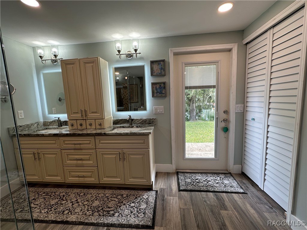 Crystal River, Florida, 34429, United States, 2 Bedrooms Bedrooms, ,4 BathroomsBathrooms,Residential,For Sale,2005515