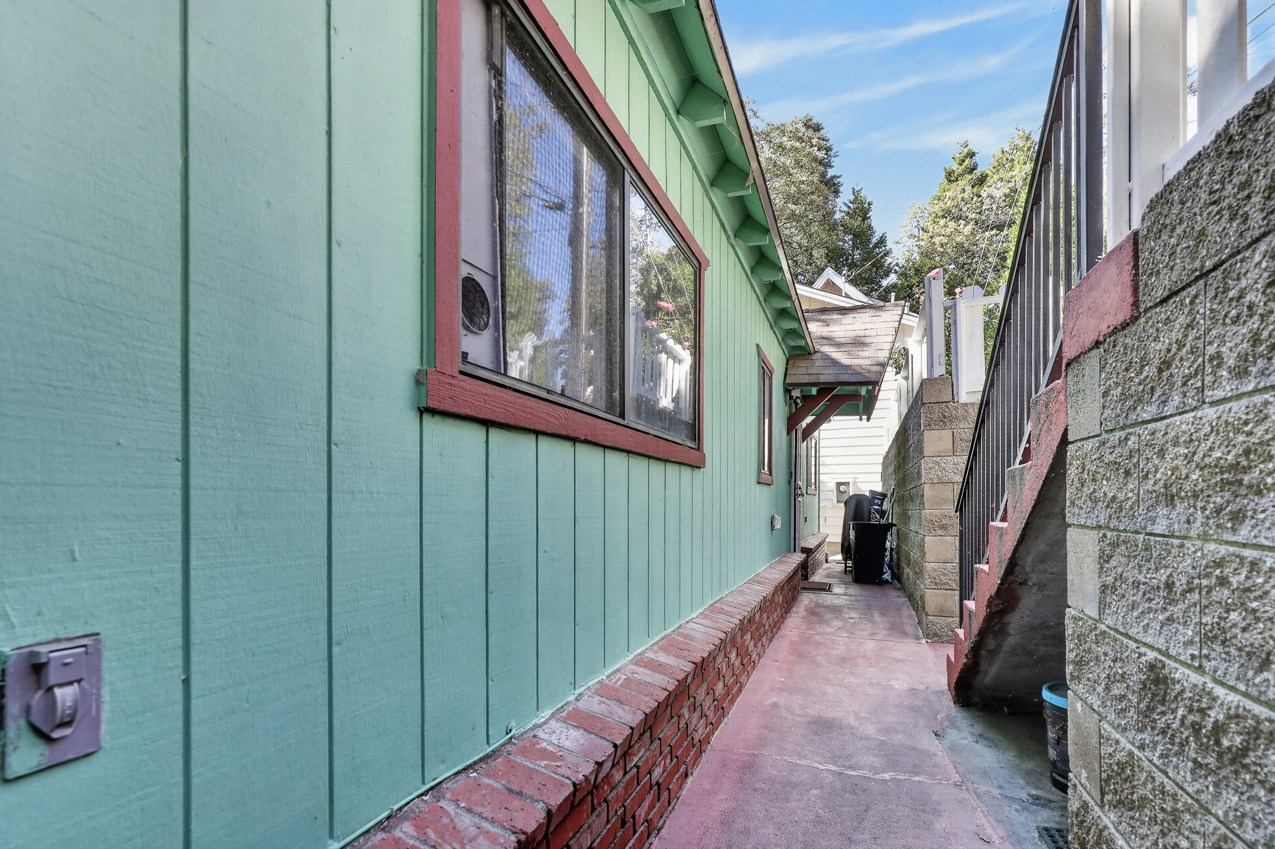  232 Sunset Drive, Lake Arrowhead, CA 92352 - 物件實景
