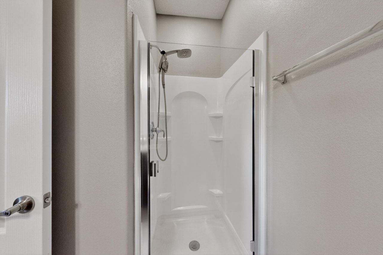 Rio Rancho, New Mexico, 87124, United States, 5 Bedrooms Bedrooms, ,3 BathroomsBathrooms,Residential,For Sale,1991836