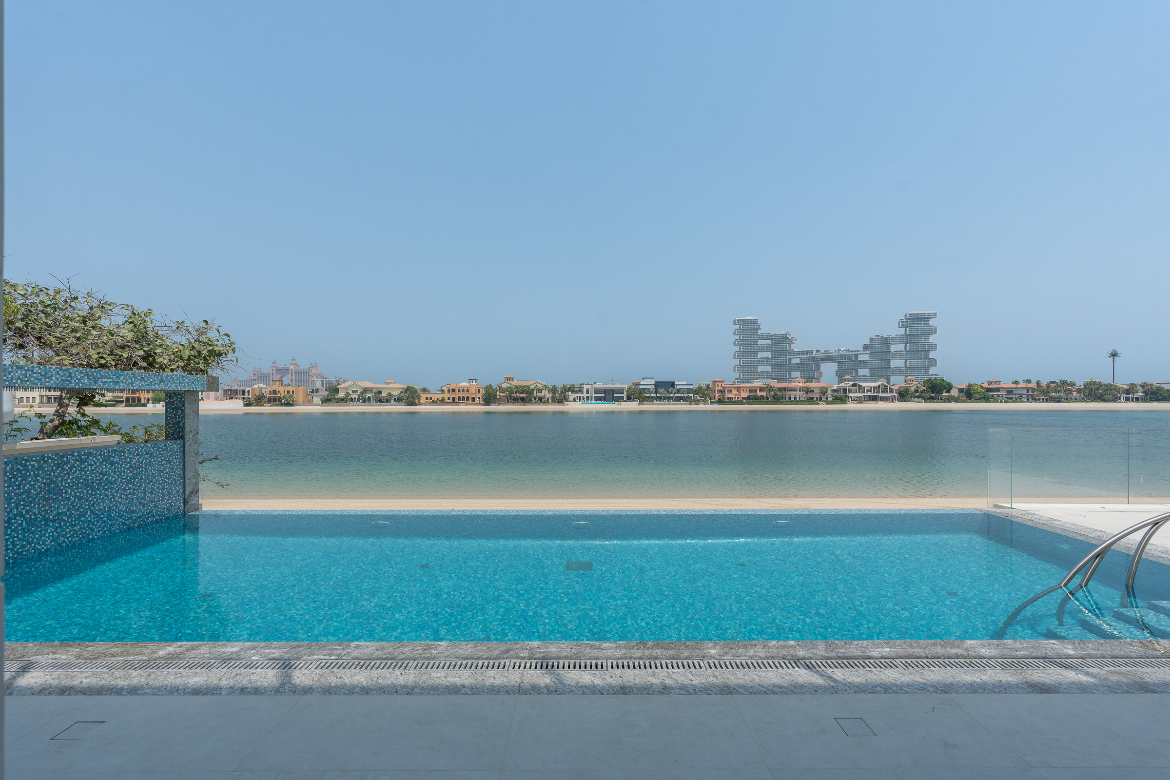  Renovated Palm Jumeirah Villa With Private Beach - 物件實景