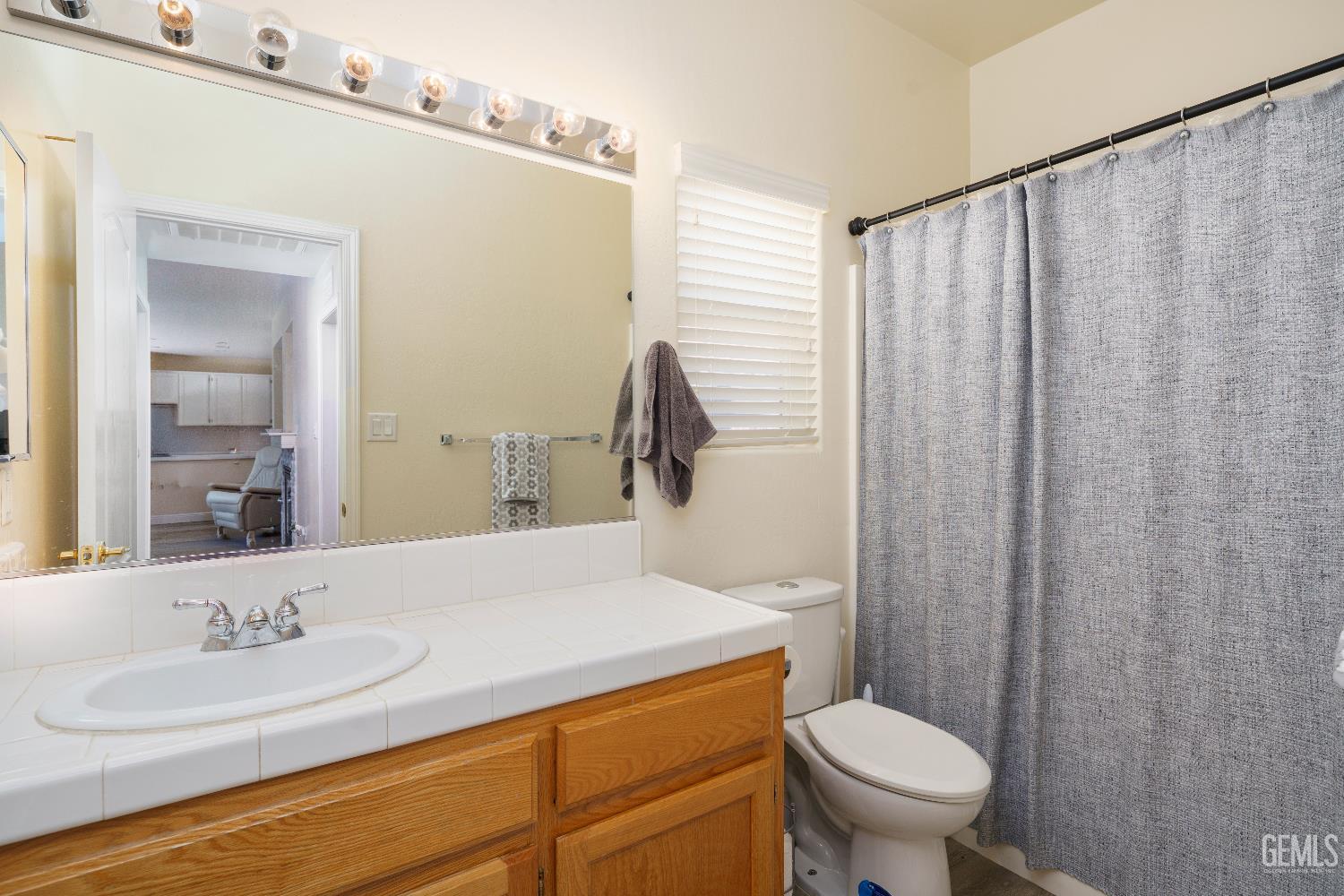 Bakersfield, California, 93311, United States, 5 Bedrooms Bedrooms, ,3 BathroomsBathrooms,Residential,For Sale,1933198
