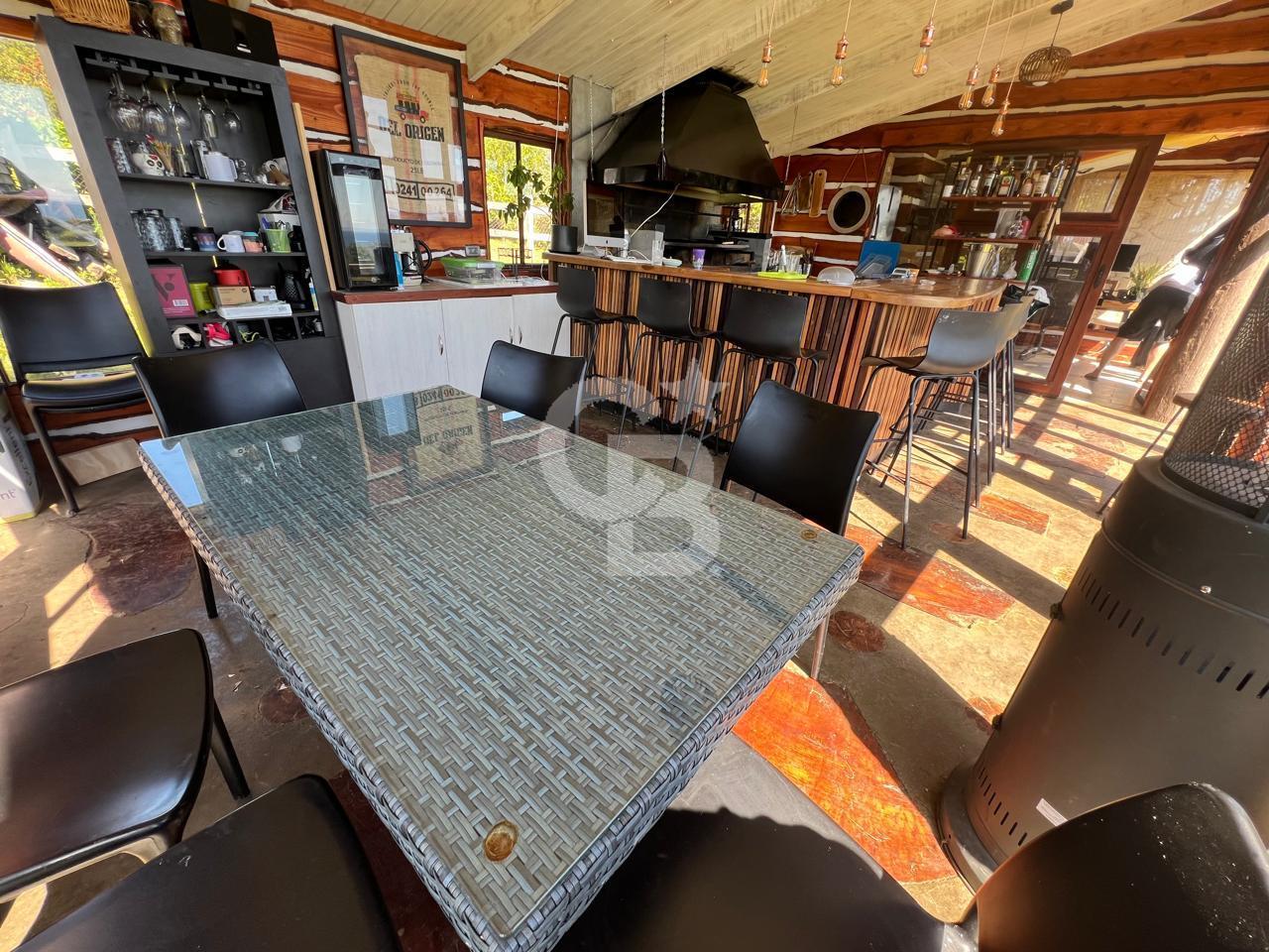 Puerto Varas, Chile, 4 Bedrooms Bedrooms, ,3 BathroomsBathrooms,Residential,For Sale,1993186