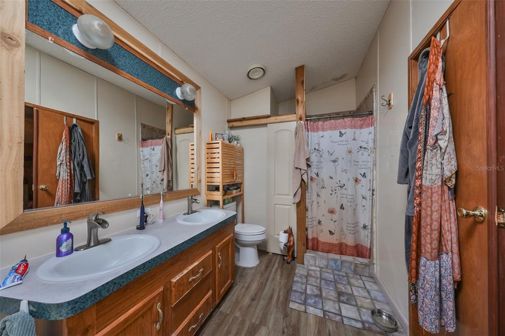 Wimauma, Florida, 33598, United States, 3 Bedrooms Bedrooms, ,2 BathroomsBathrooms,Residential,For Sale,1976753