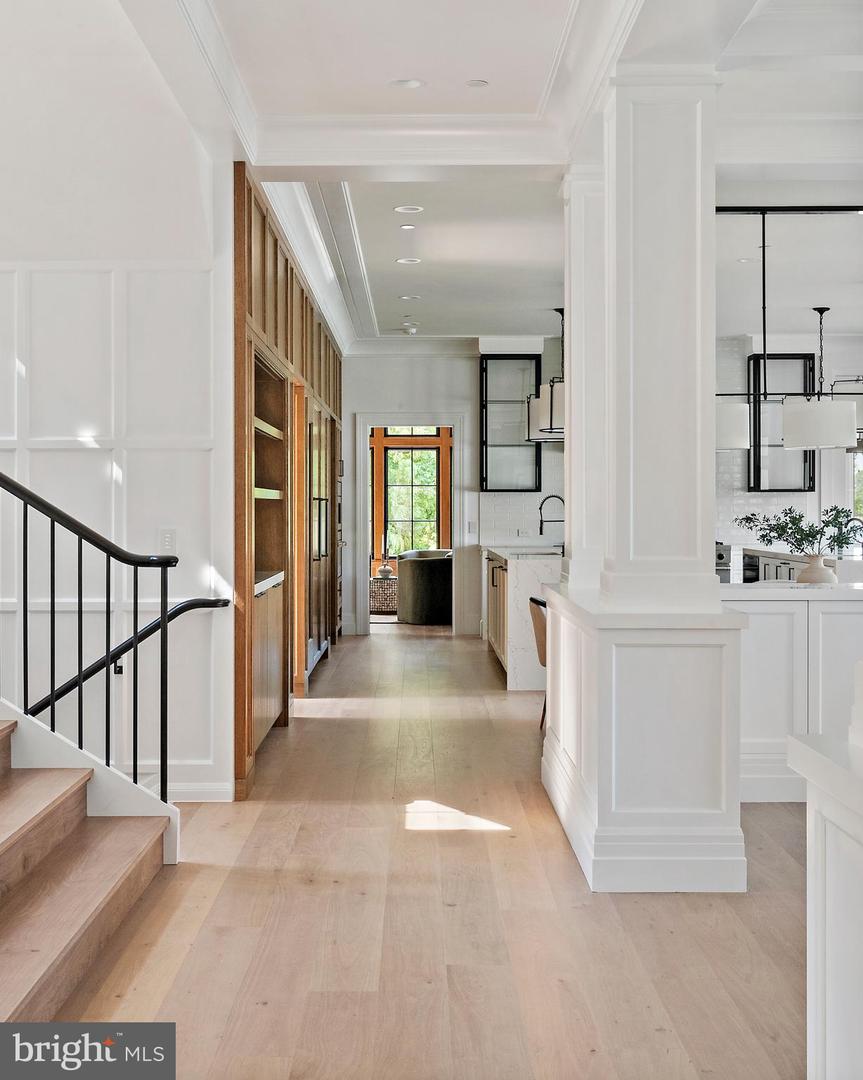 Annapolis, Maryland, 21403, United States, 4 Bedrooms Bedrooms, ,6 BathroomsBathrooms,Residential,For Sale,1940452