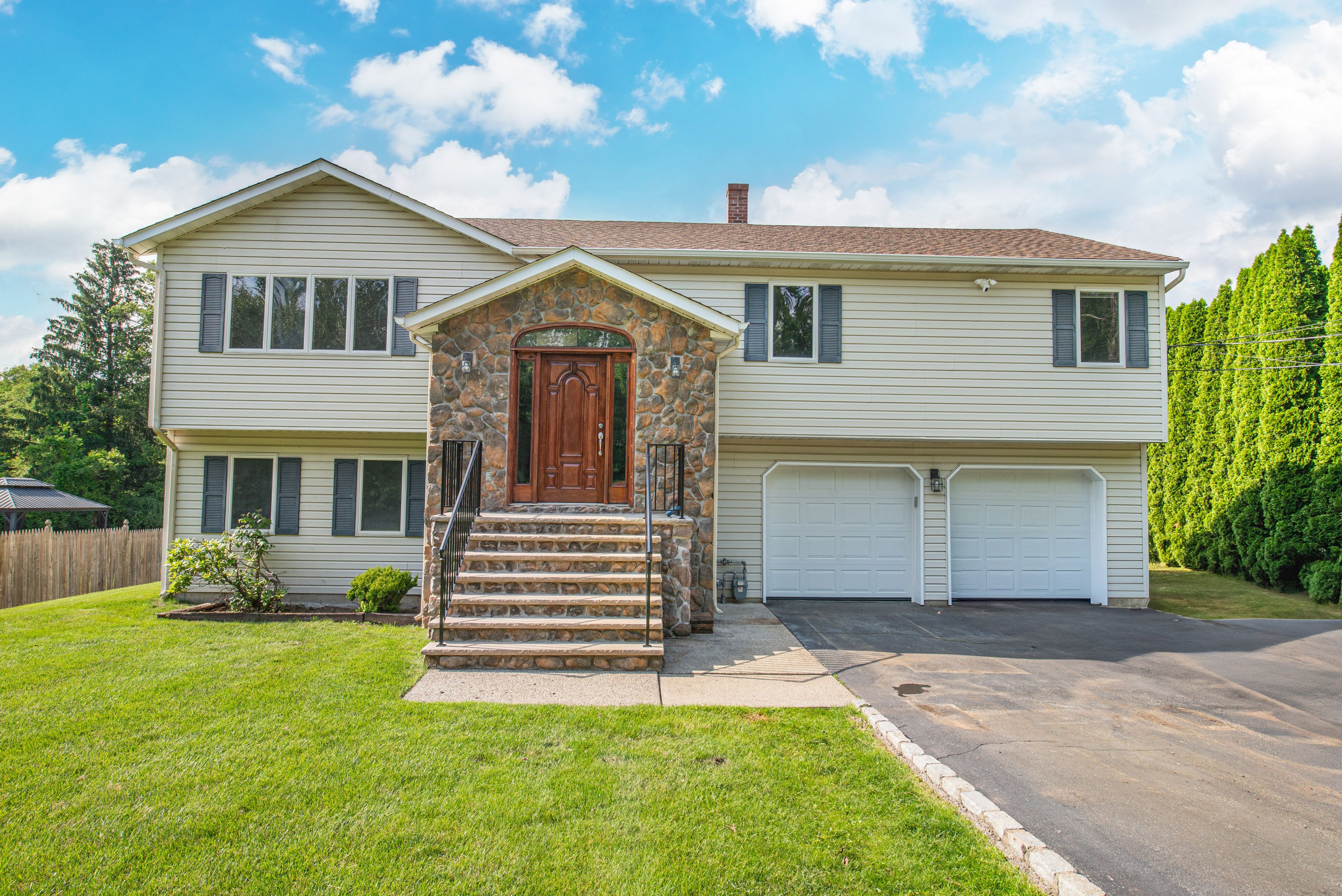 Montville Twp., New Jersey, 07082, United States, 4 Bedrooms Bedrooms, ,3 BathroomsBathrooms,Residential,For Sale,1834822