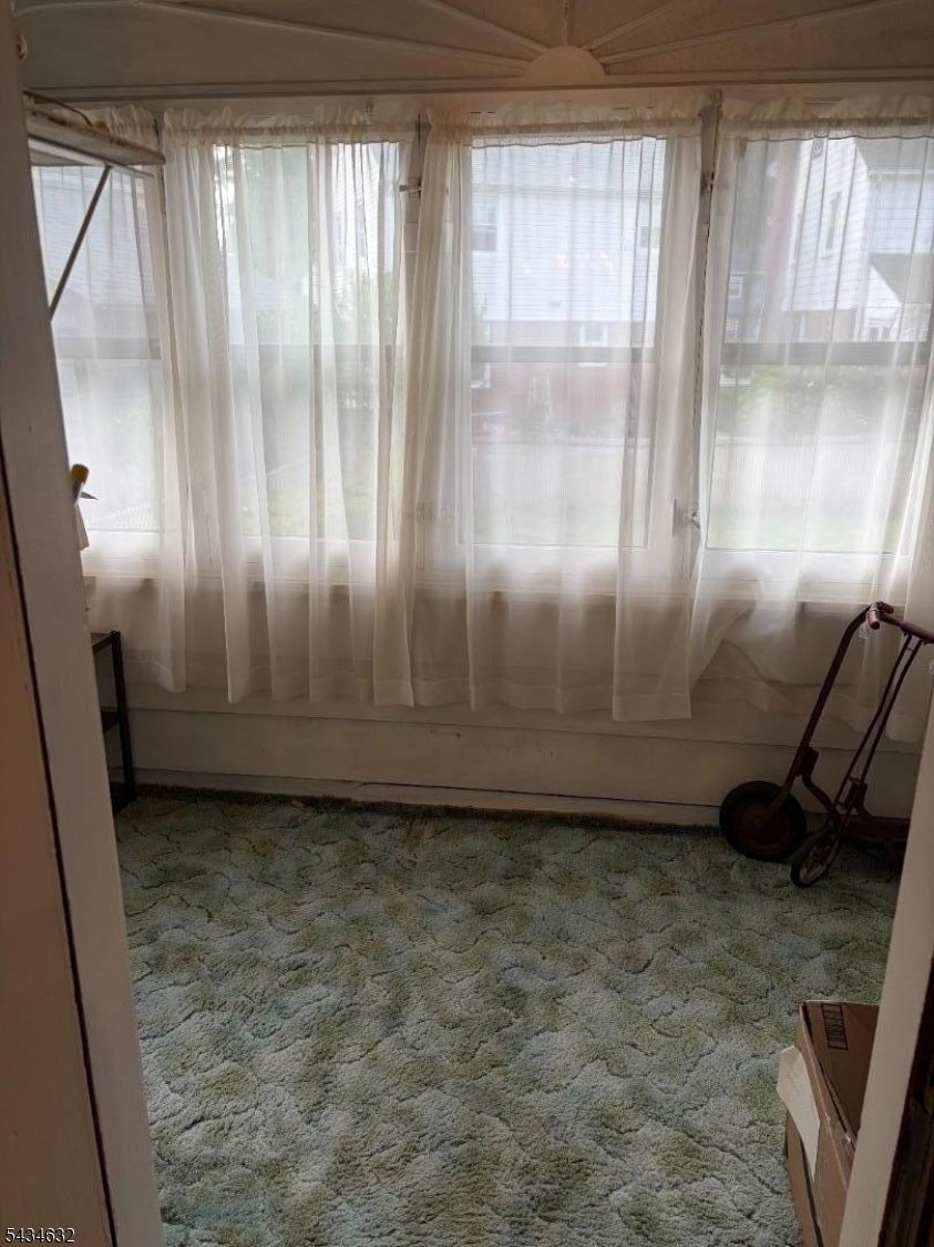 Bloomfield Twp., New Jersey, 07003, United States, 3 Bedrooms Bedrooms, ,1 BathroomBathrooms,Residential,For Sale,2048064