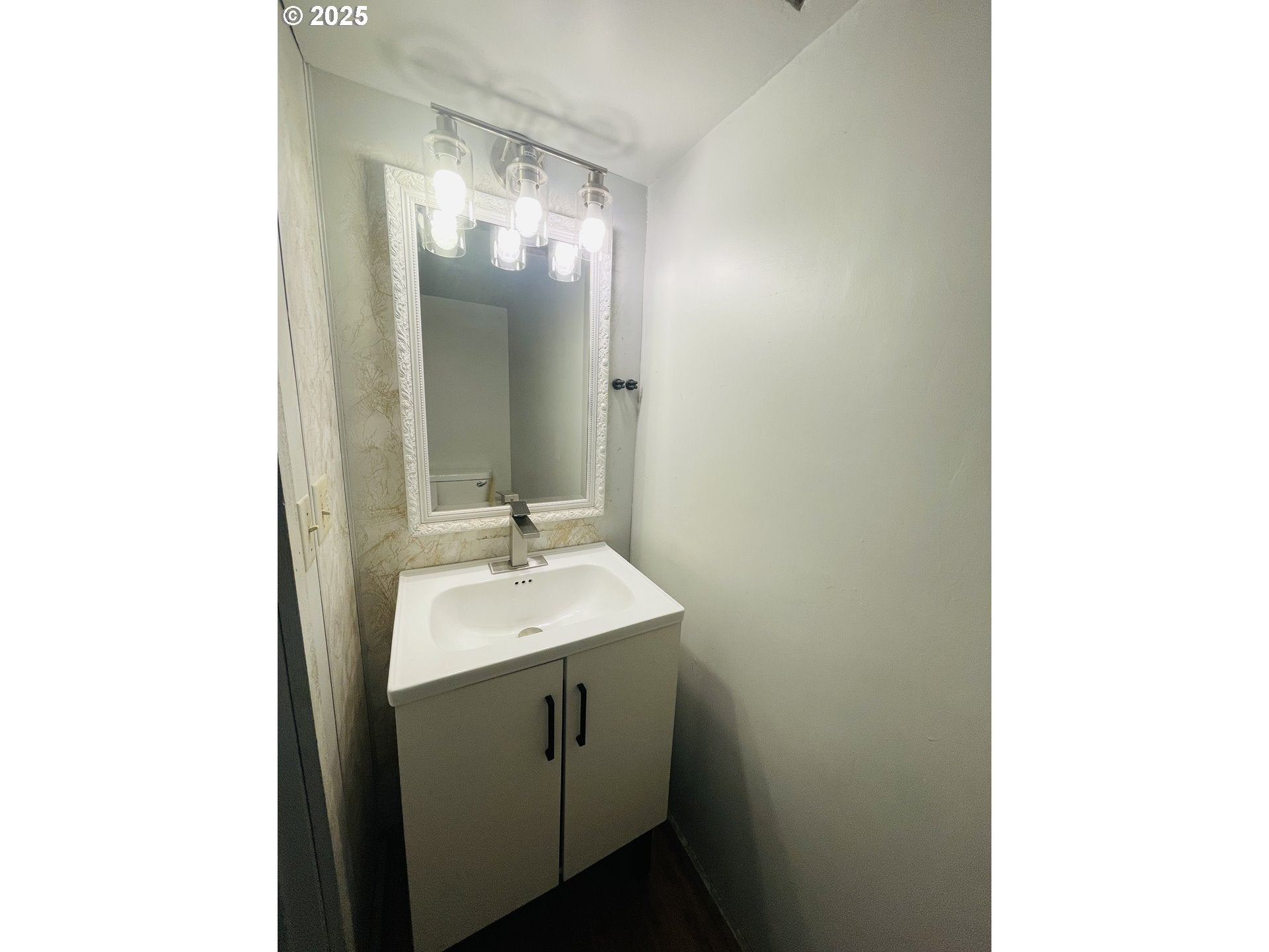 Bandon, Oregon, 97411, United States, 4 Bedrooms Bedrooms, ,2 BathroomsBathrooms,Residential,For Sale,1983283