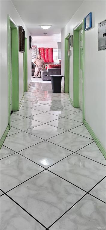 Los Angeles, California, 90044, United States, 7 Bedrooms Bedrooms, ,Residential,For Sale,1974904