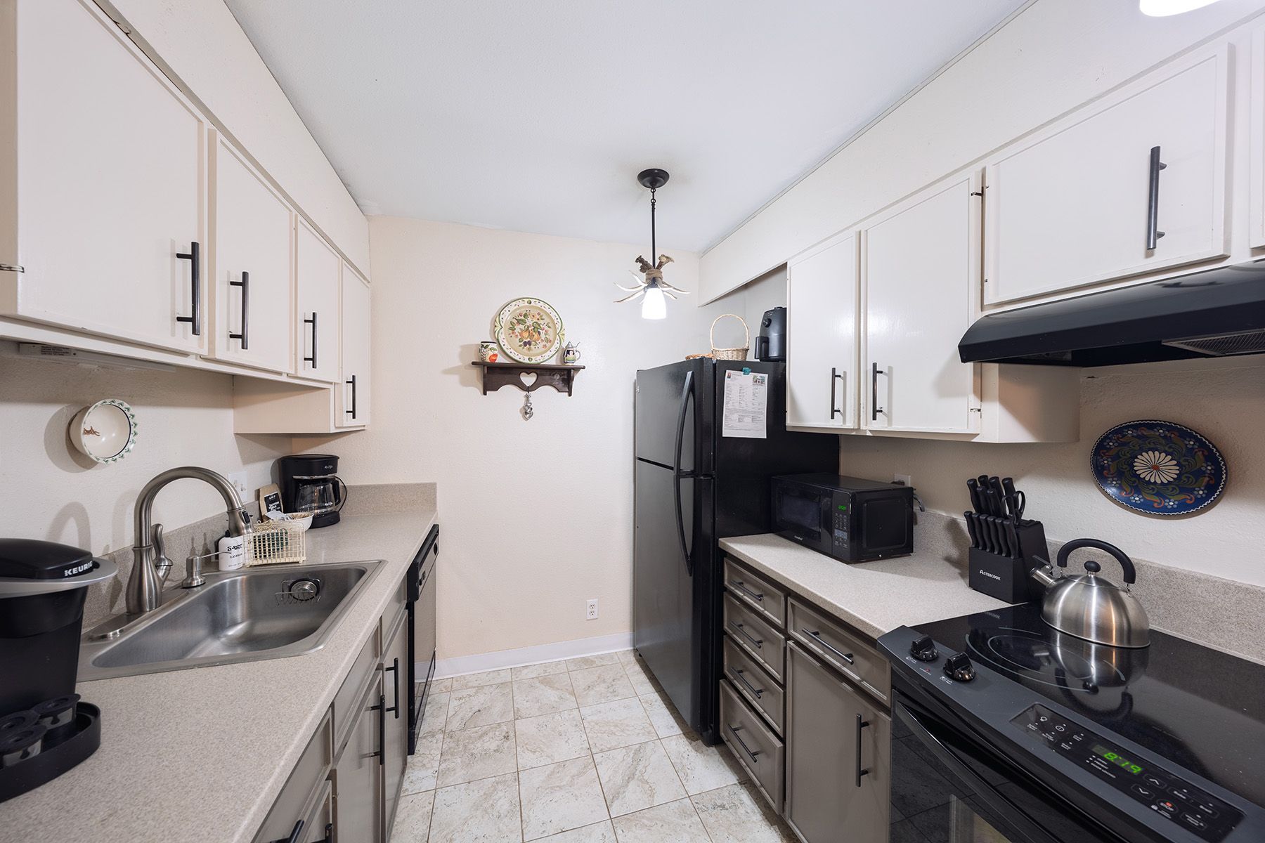  Inviting Top-Floor Condominium - 物件實景