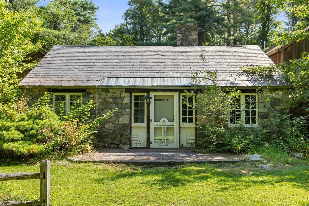Sudbury, Massachusetts, 01776, United States, 4 Bedrooms Bedrooms, ,3 BathroomsBathrooms,Residential,For Sale,1940388