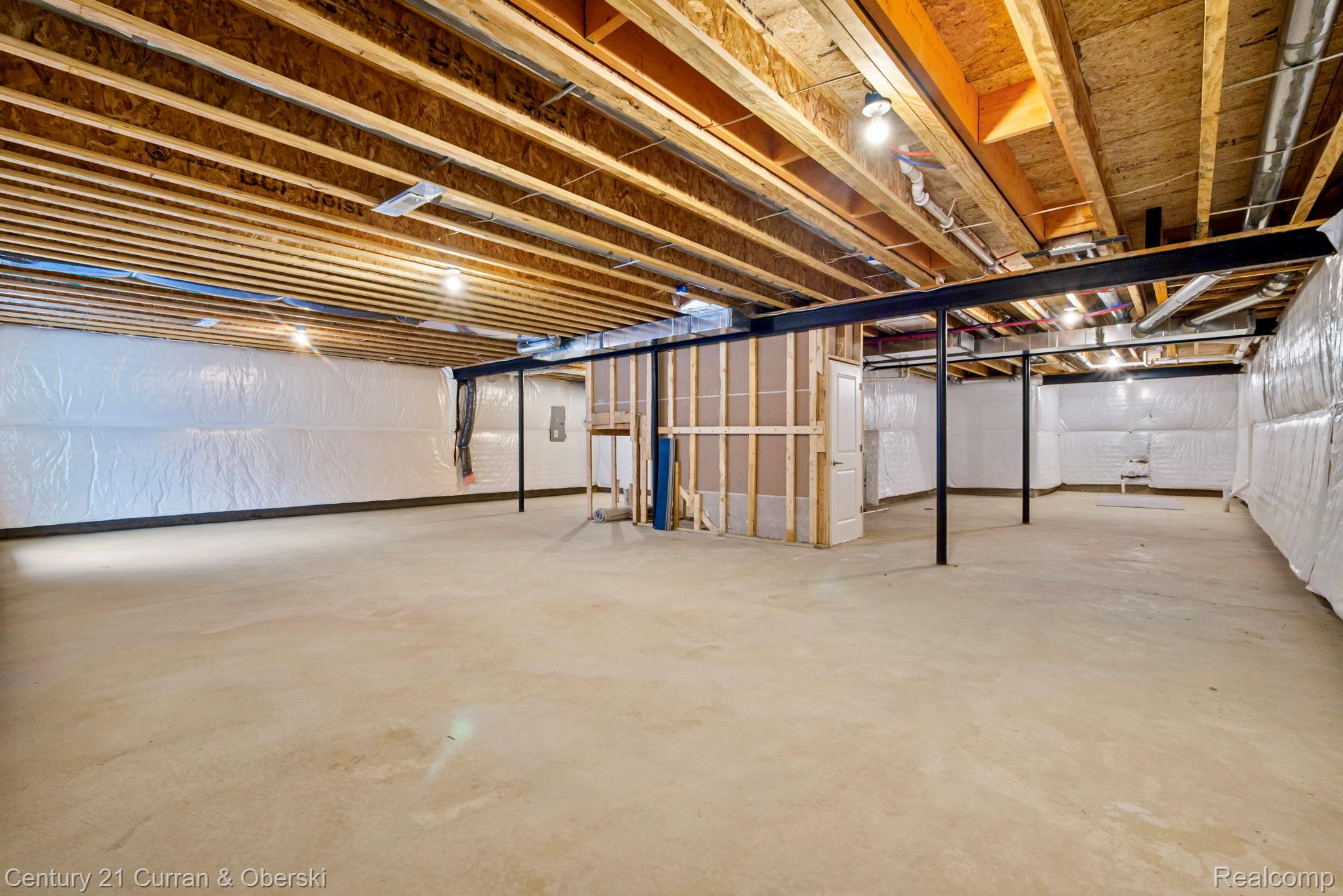 Northville, Michigan, 48168, United States, 2 Bedrooms Bedrooms, ,2 BathroomsBathrooms,Residential,For Sale,1983973