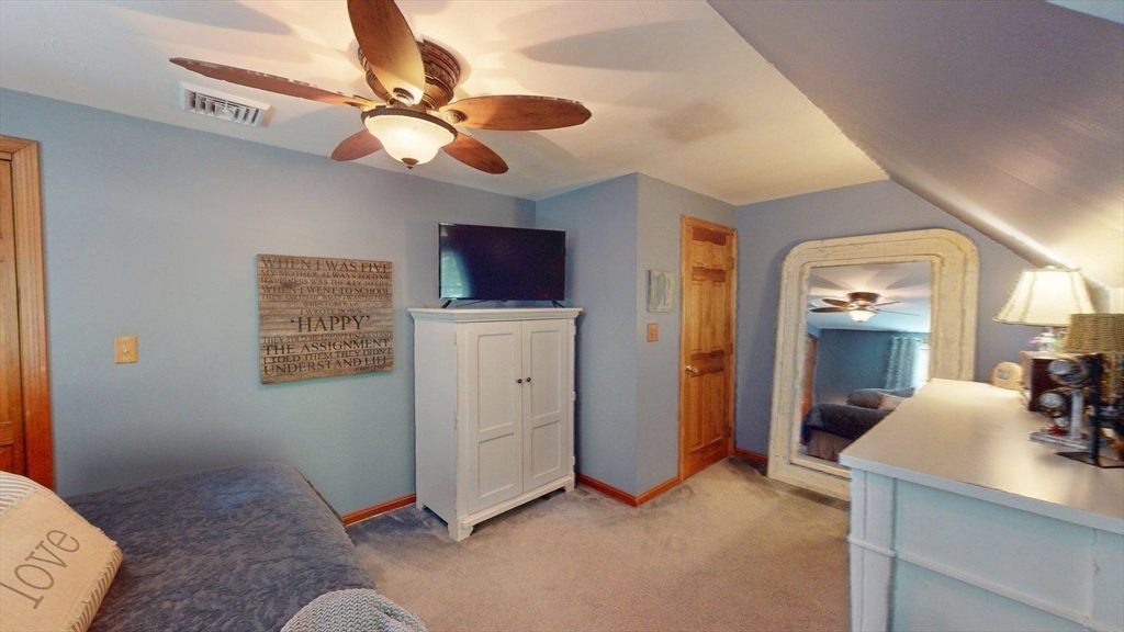 Franklin, Massachusetts, 02038, United States, 3 Bedrooms Bedrooms, ,2 BathroomsBathrooms,Residential,For Sale,1976390