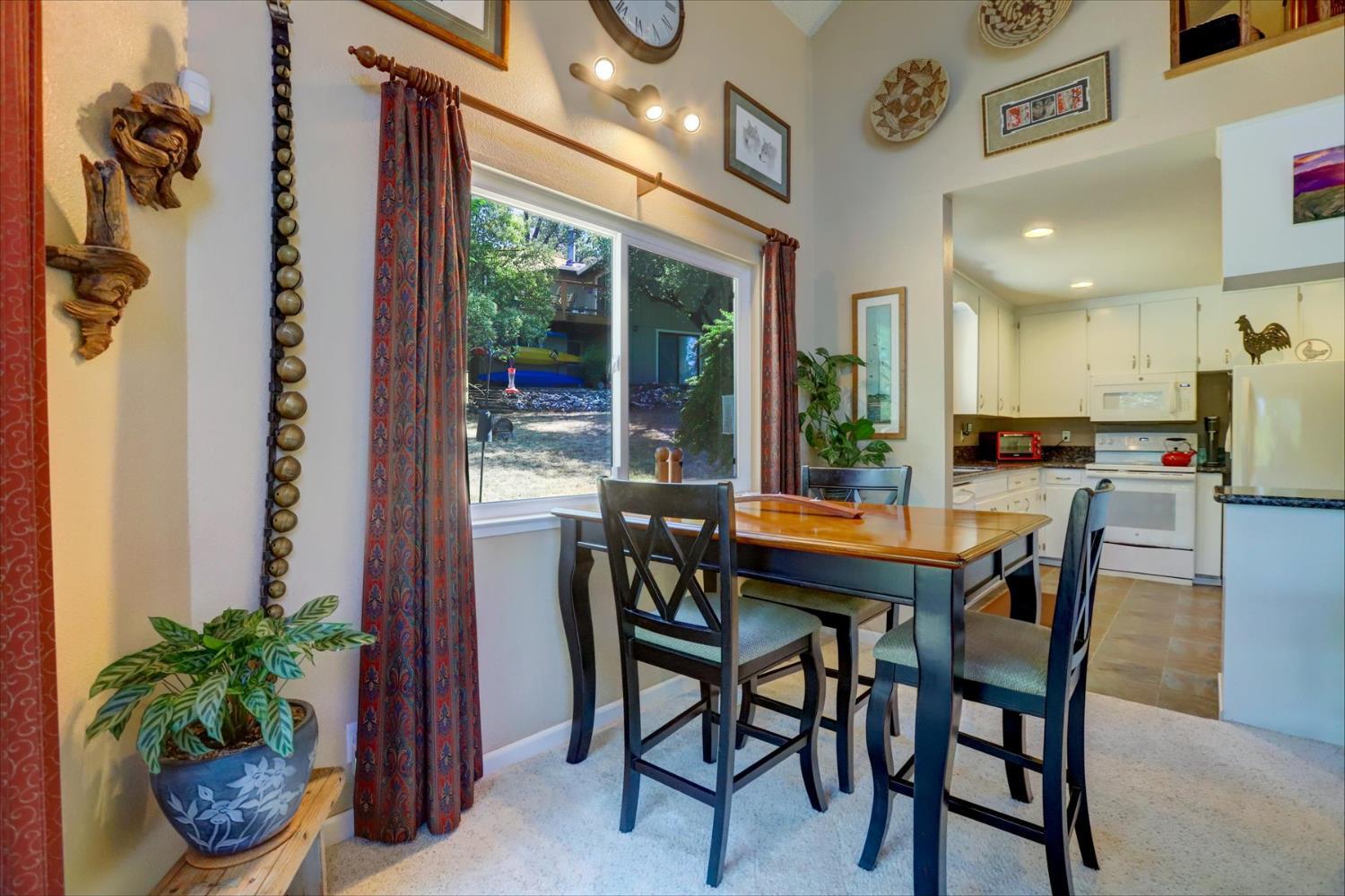 Auburn, California, 95602, United States, 3 Bedrooms Bedrooms, ,2 BathroomsBathrooms,Residential,For Sale,1976114