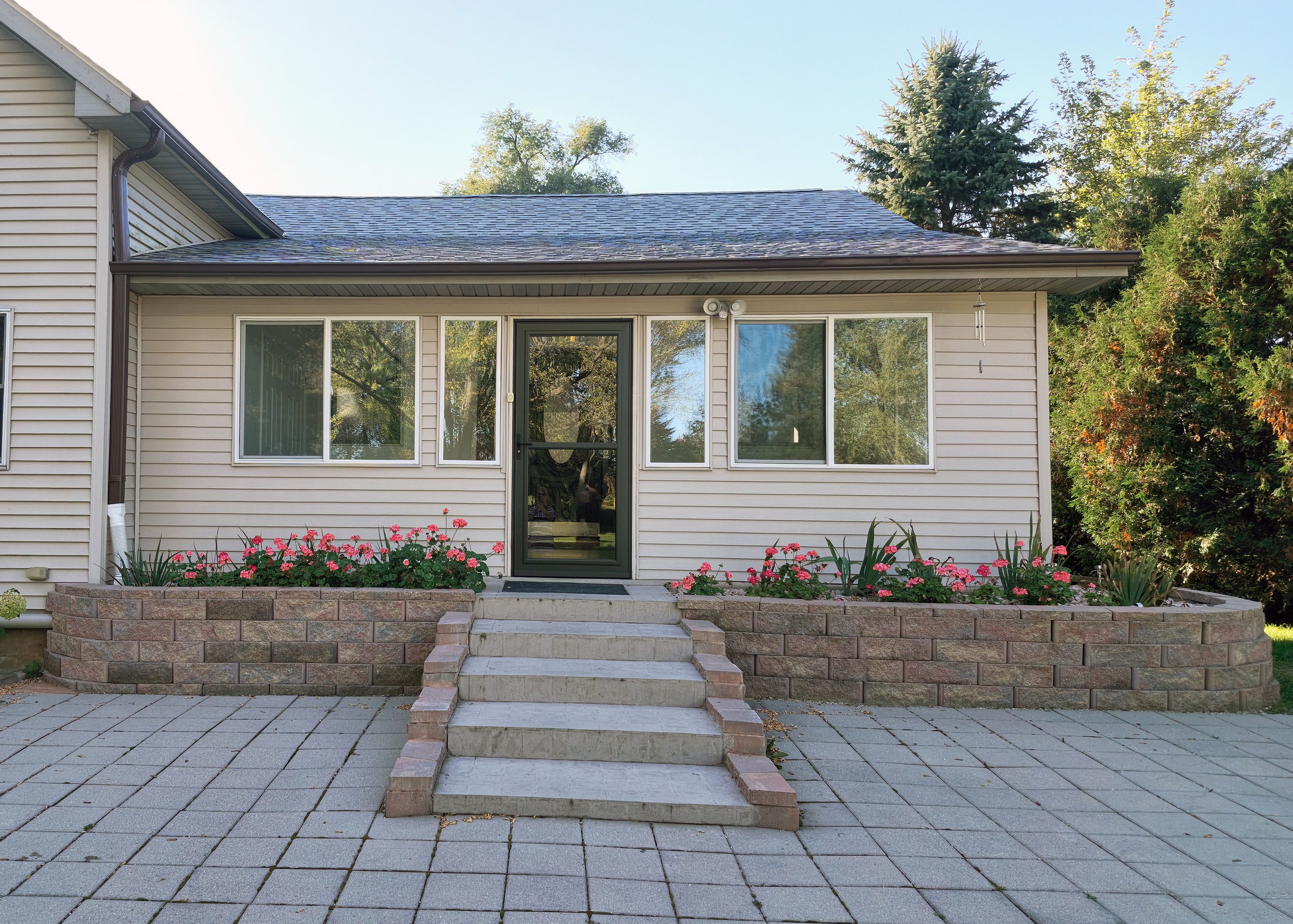  Peaceful Living Meets Modern Style on 2.55 Acres - 物件實景
