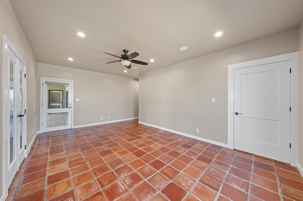 Kerrville, Texas, 78028, United States, 4 Bedrooms Bedrooms, ,5 BathroomsBathrooms,Residential,For Sale,1740072