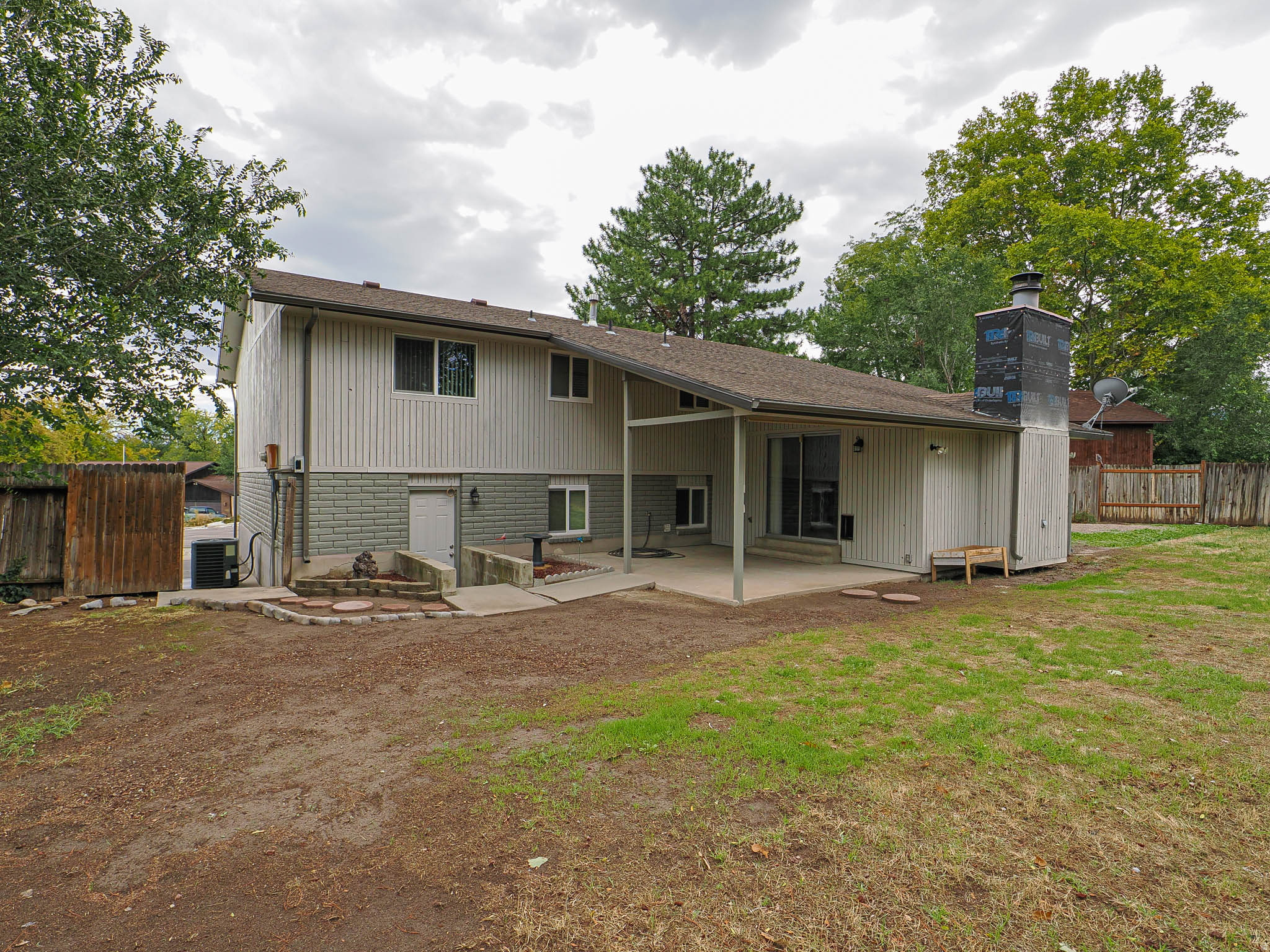 Taylorsville, Utah, 84118, United States, 4 Bedrooms Bedrooms, ,1 BathroomBathrooms,Residential,For Sale,1987472