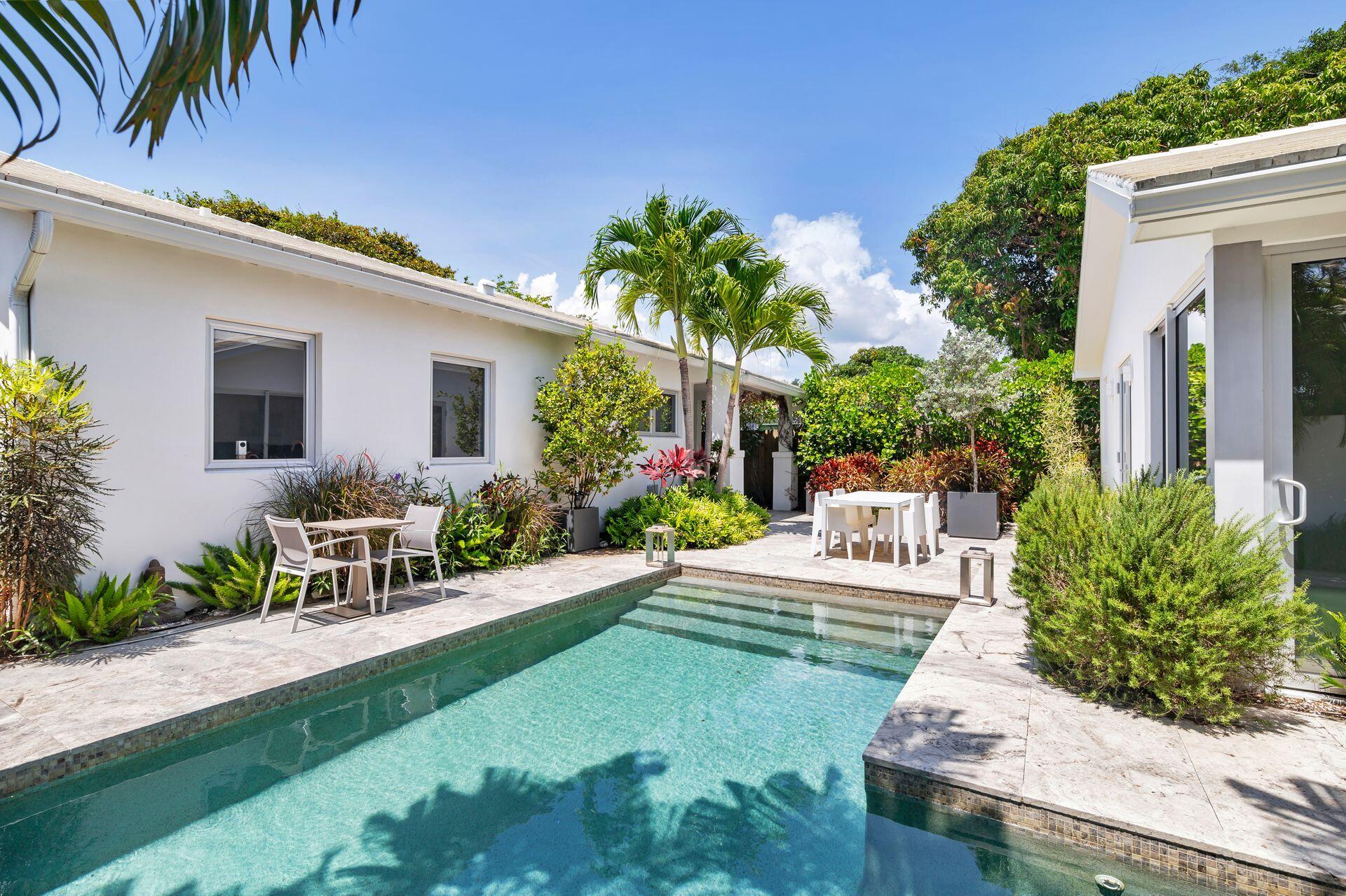 West Palm Beach, Florida, 33401, United States, 2 Bedrooms Bedrooms, ,3 BathroomsBathrooms,Residential,For Sale,2001645