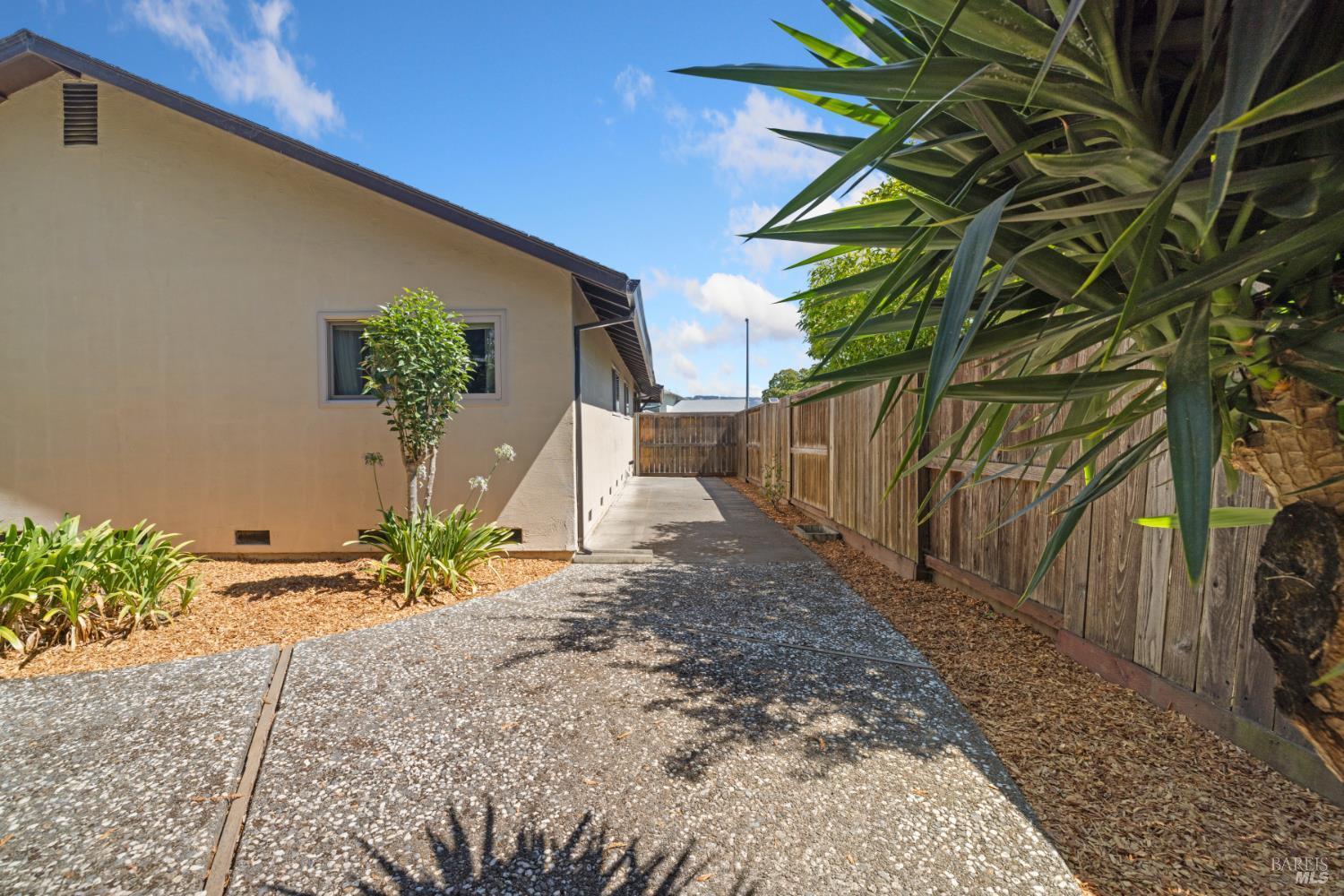 Petaluma, California, 94954, United States, 4 Bedrooms Bedrooms, ,2 BathroomsBathrooms,Residential,For Sale,1921484