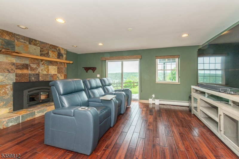 Sparta Twp., New Jersey, 07871, United States, 4 Bedrooms Bedrooms, ,3 BathroomsBathrooms,Residential,For Sale,1901474