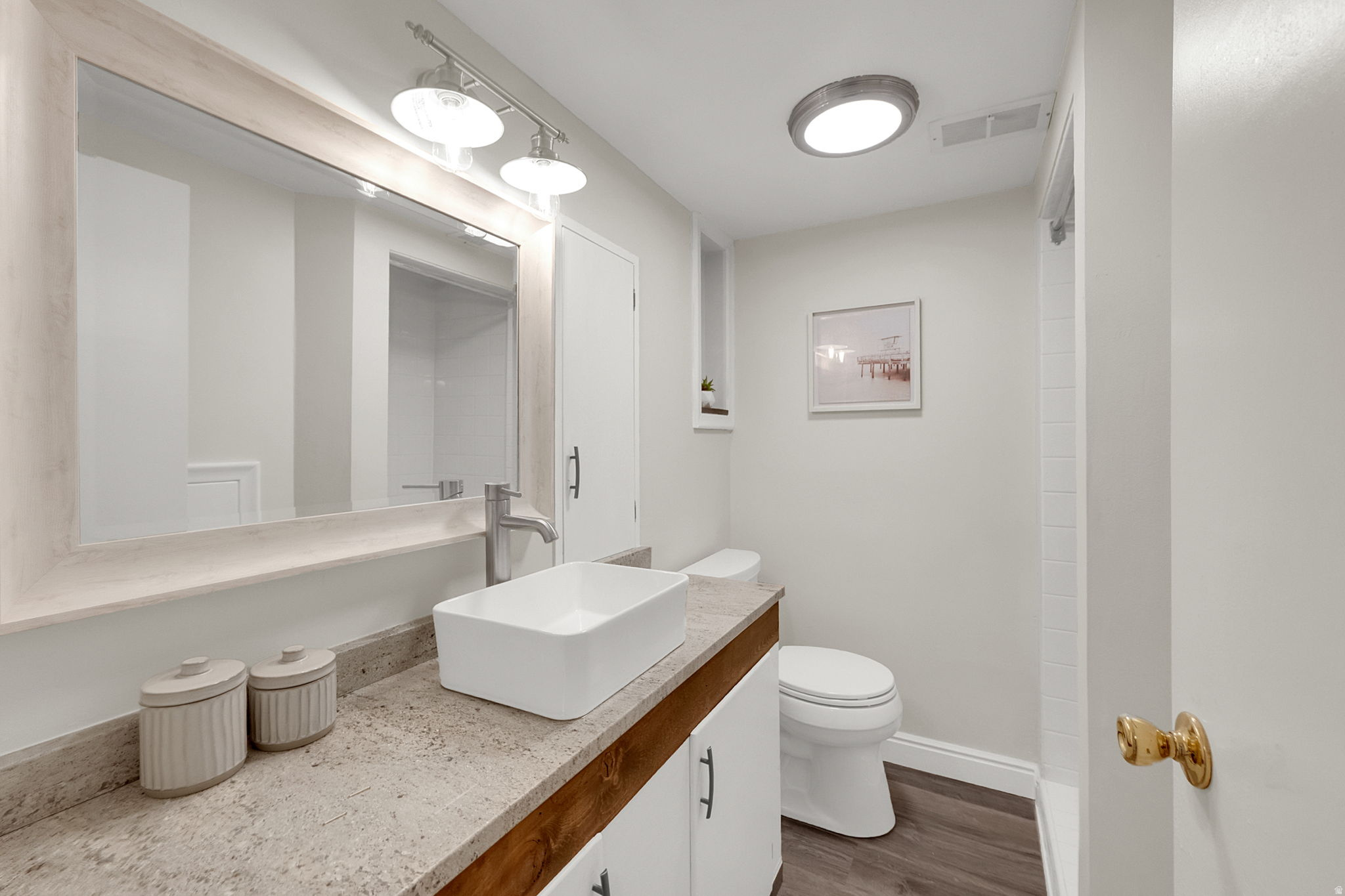 Salt Lake City, Utah, 84108, United States, 4 Bedrooms Bedrooms, ,2 BathroomsBathrooms,Residential,For Sale,1989223