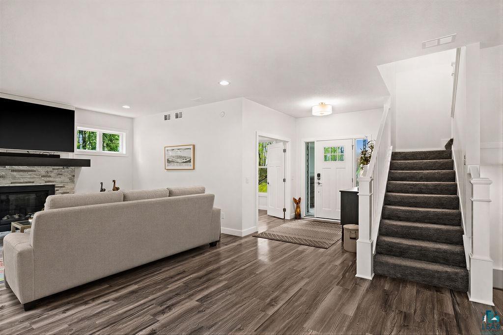Duluth, Minnesota, 55804, United States, 4 Bedrooms Bedrooms, ,2 BathroomsBathrooms,Residential,For Sale,2048630