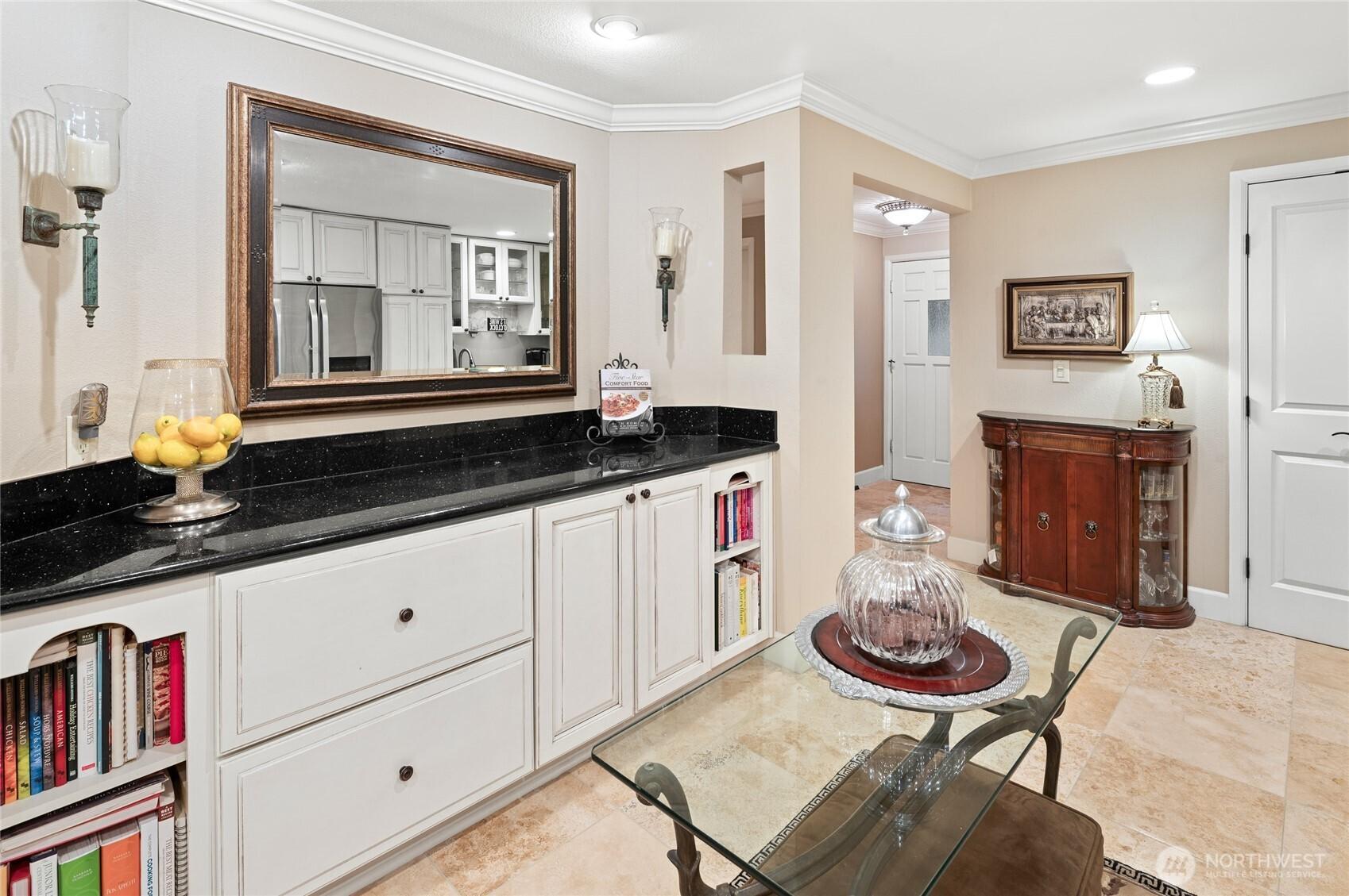 KIRKLAND, Washington, 98033, United States, 2 Bedrooms Bedrooms, ,2 BathroomsBathrooms,Residential,For Sale,1827851