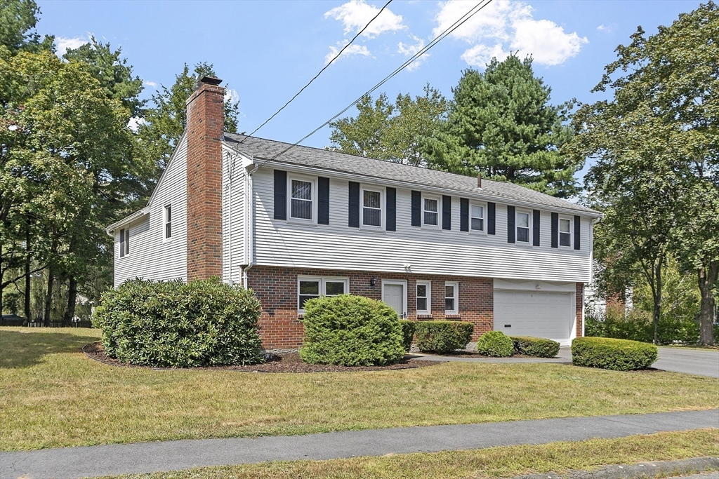 Peabody, Massachusetts, 01960, United States, 4 Bedrooms Bedrooms, ,2 BathroomsBathrooms,Residential,For Sale,1939511
