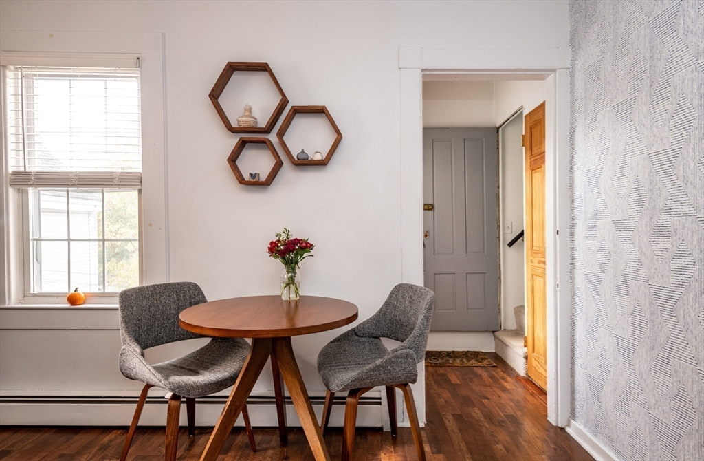 Salem, Massachusetts, 01970, United States, 3 Bedrooms Bedrooms, ,2 BathroomsBathrooms,Residential,For Sale,1990953